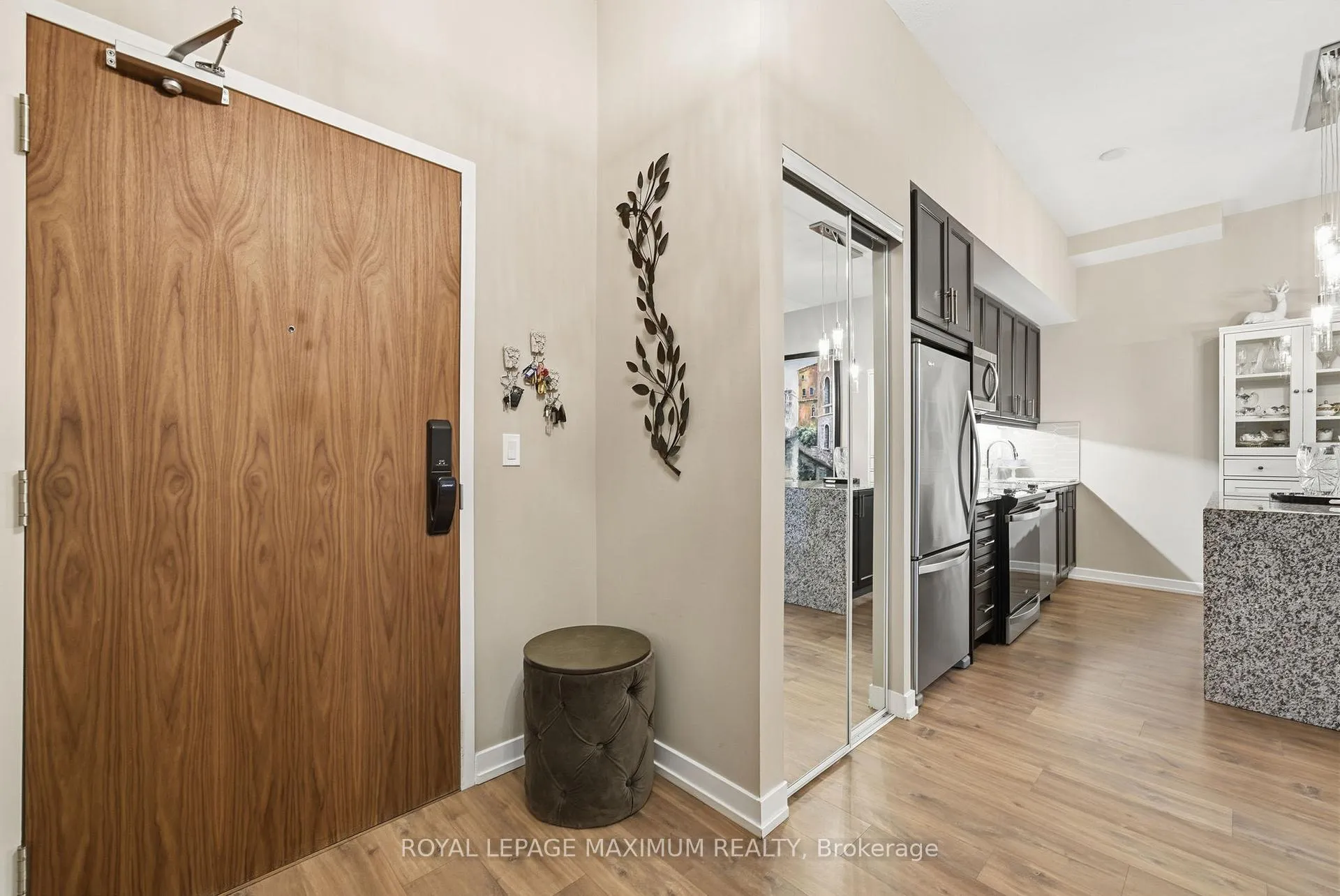 Photo 7 of Unit 106, 50 Ann Street, Caledon, Bolton West — HOMEH