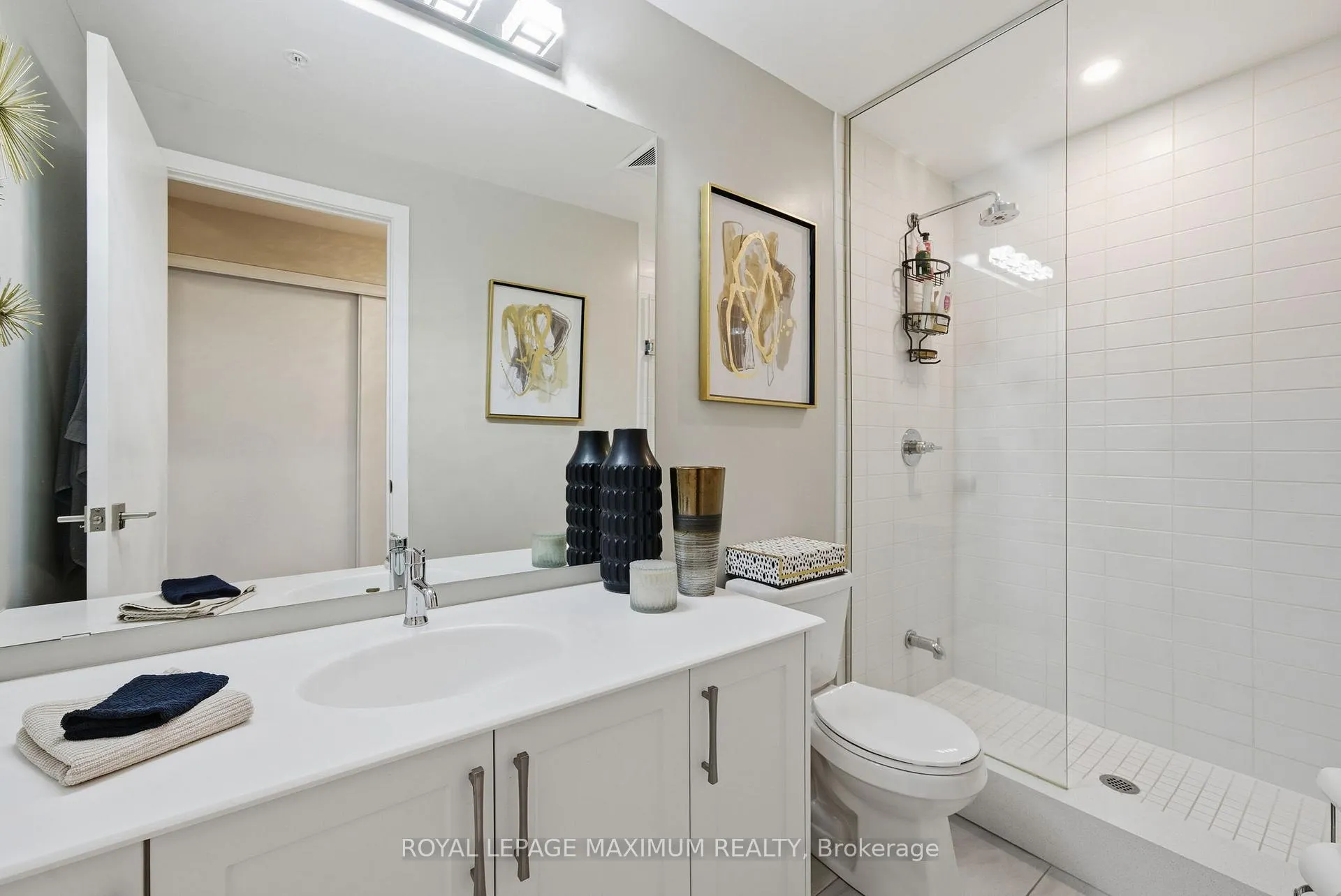 Photo 27 of Unit 106, 50 Ann Street, Caledon, Bolton West — HOMEH