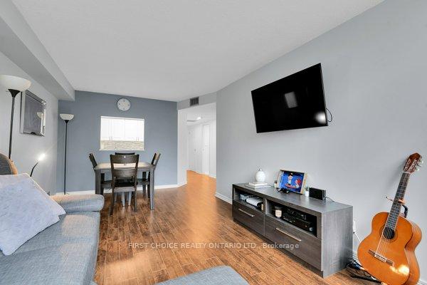 Photo 10 of Unit 303, 1500 Riverside Drive, Ottawa, Riverview Park — HOMEH