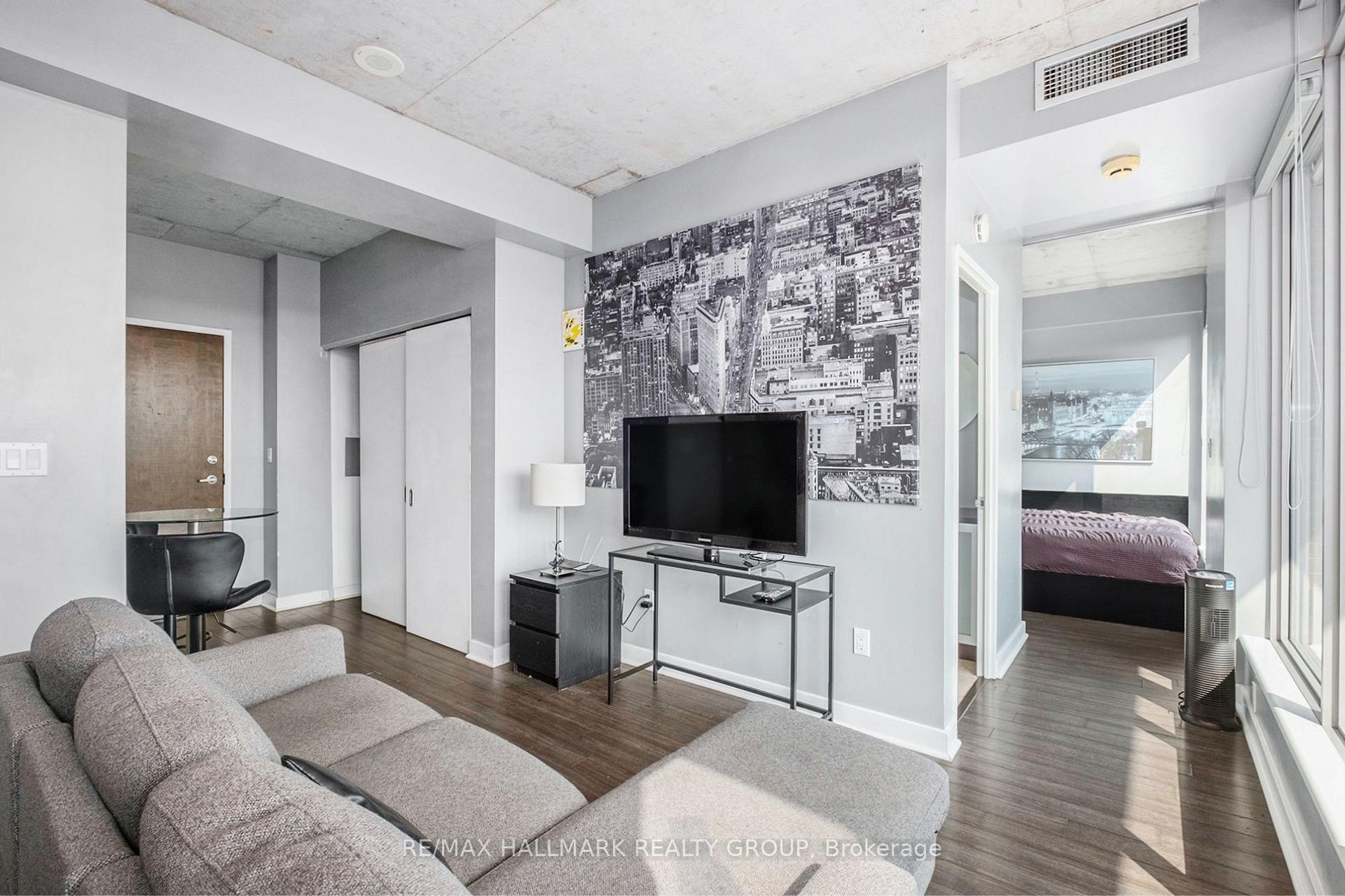Photo 8 of Unit 805, 383 Cumberland Street, Ottawa, Lower Town/Byward Market — HOMEH