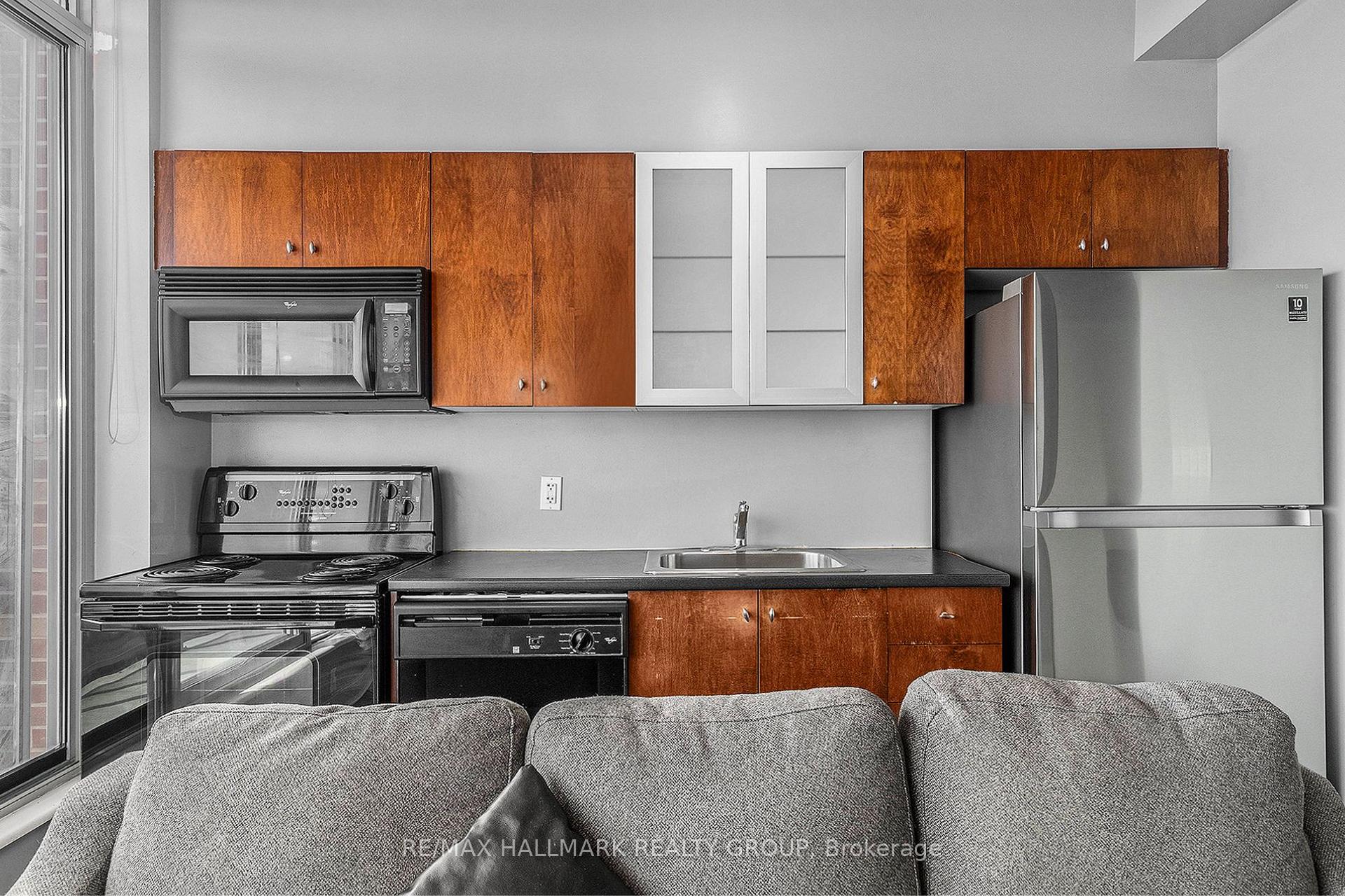 Photo 13 of Unit 805, 383 Cumberland Street, Ottawa, Lower Town/Byward Market — HOMEH