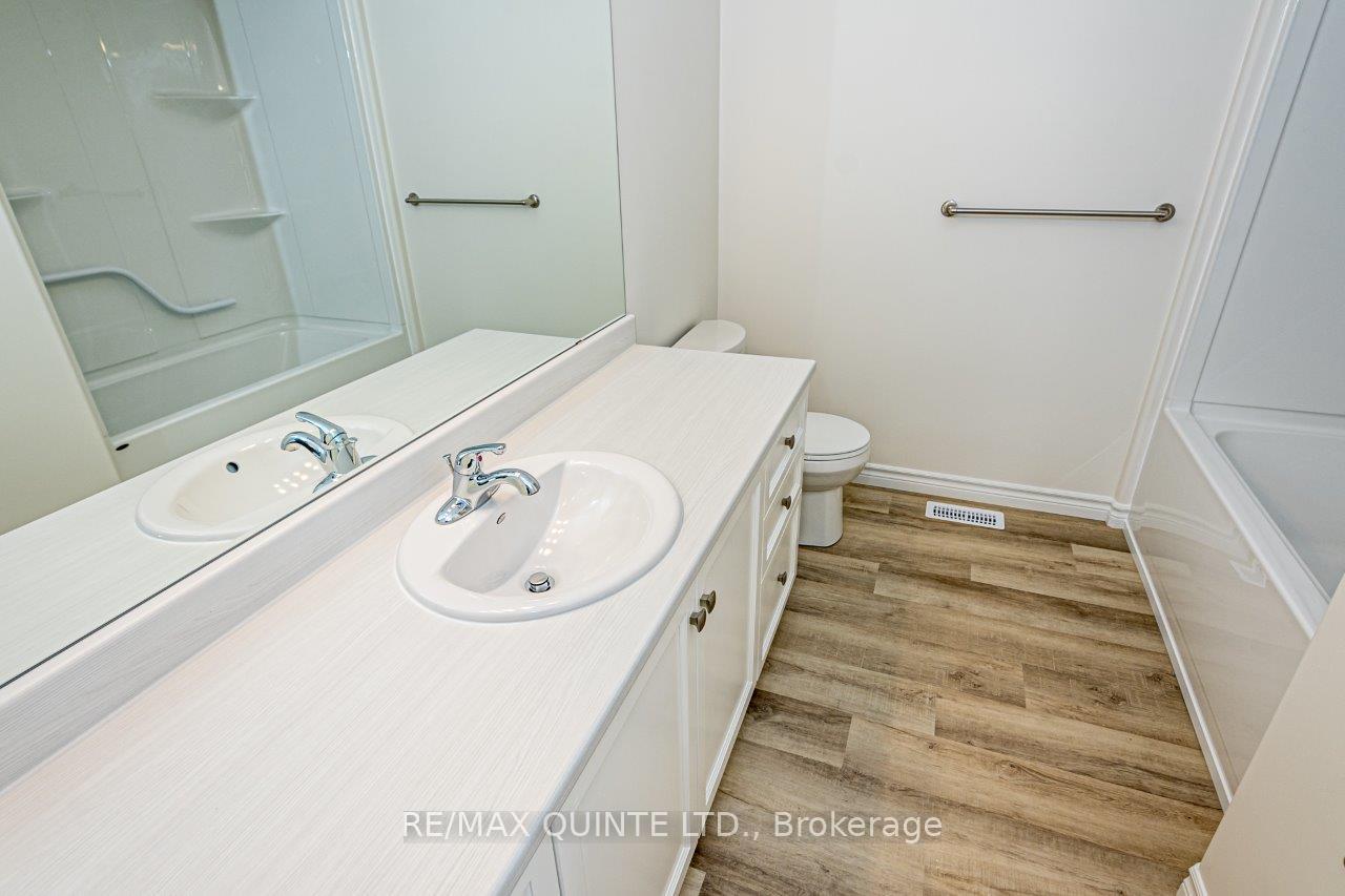 Photo 4 of 70B Riverstone Way, Belleville, Thurlow Ward — HOMEH
