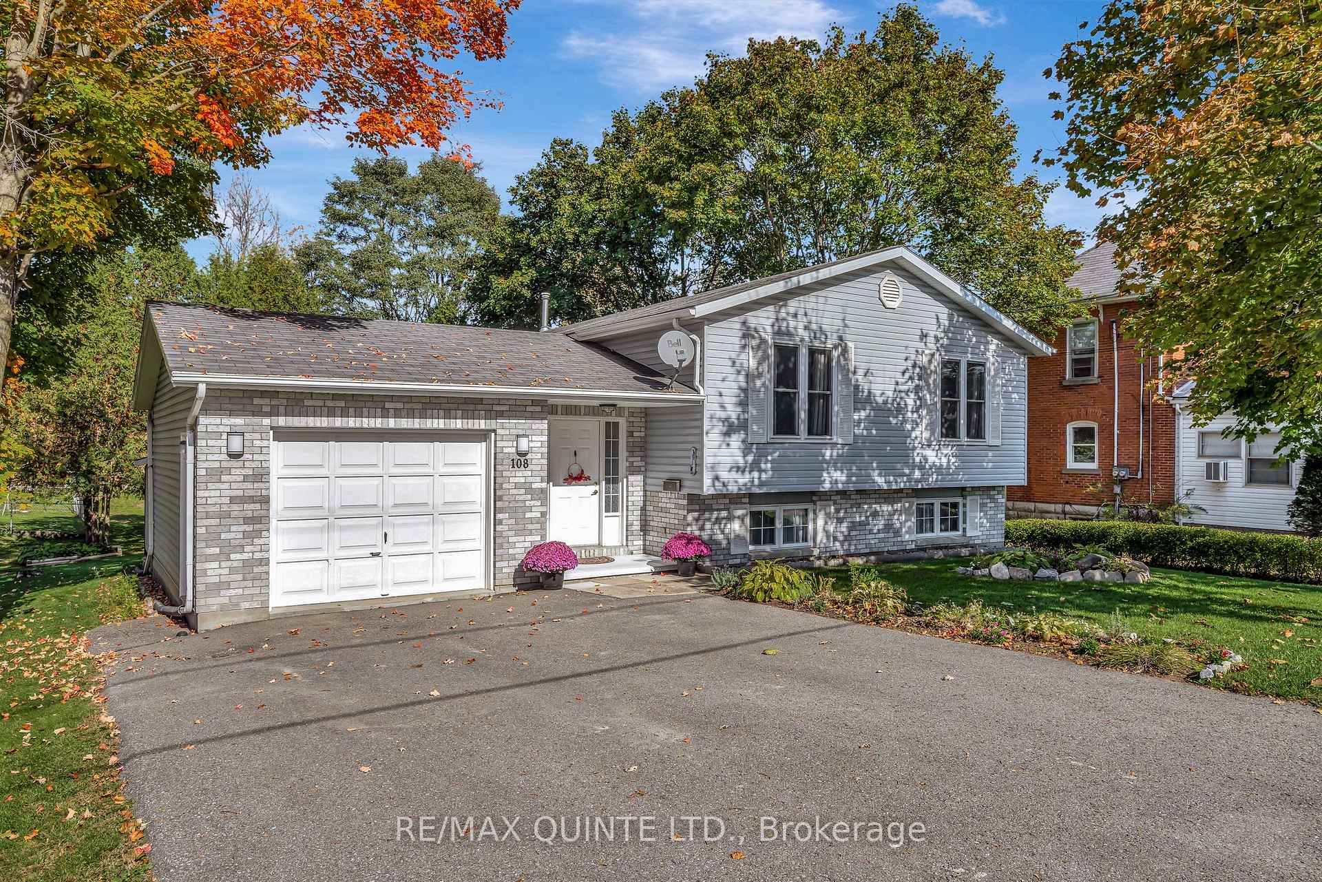 Photo 2 of 108 Elgin Street, Centre Hastings — HOMEH