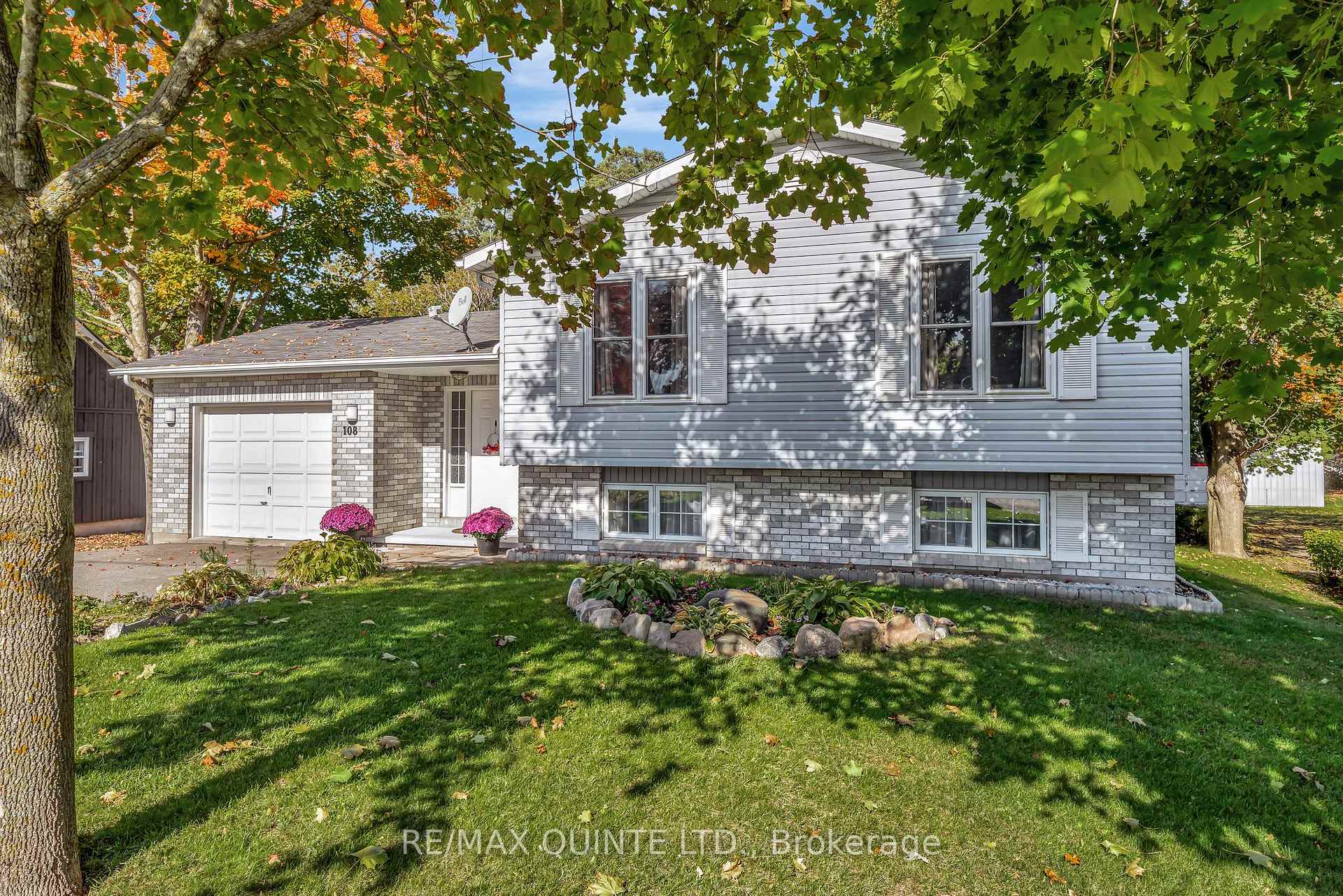 Photo 3 of 108 Elgin Street, Centre Hastings — HOMEH