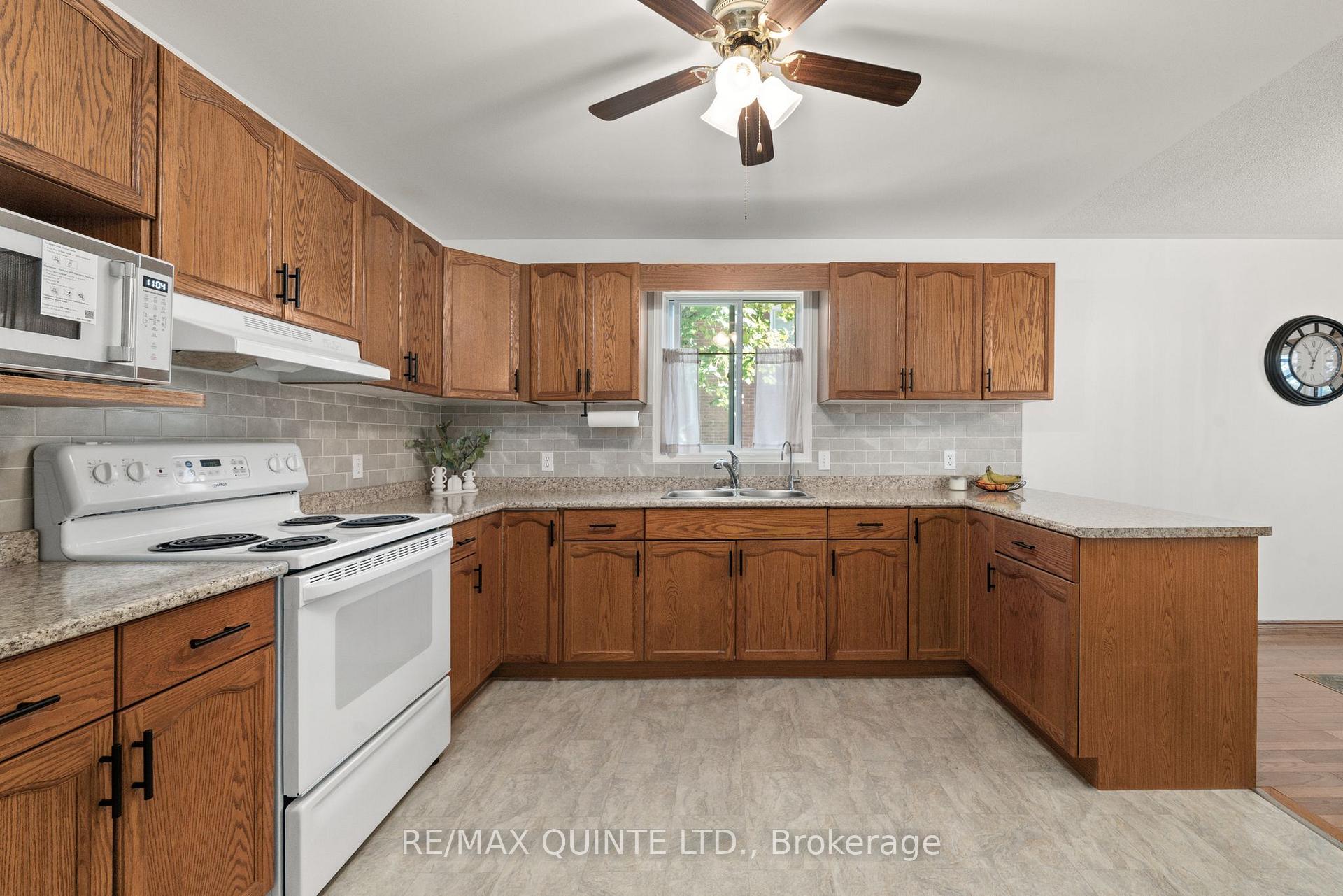 Photo 13 of 108 Elgin Street, Centre Hastings — HOMEH