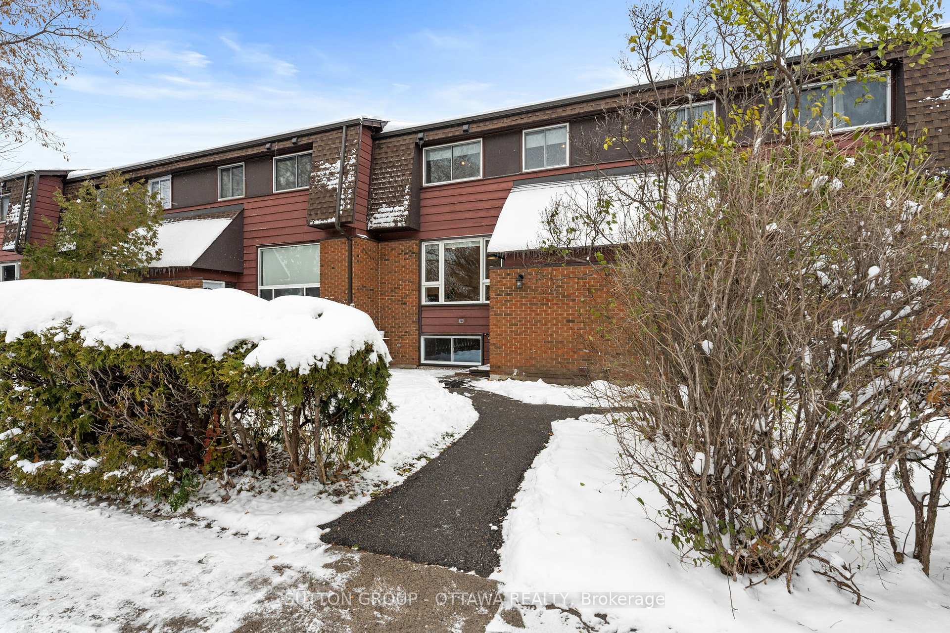 Photo 2 of Unit B, 3 Banner Road, Ottawa, Sheahan Estates/Trend Village — HOMEH