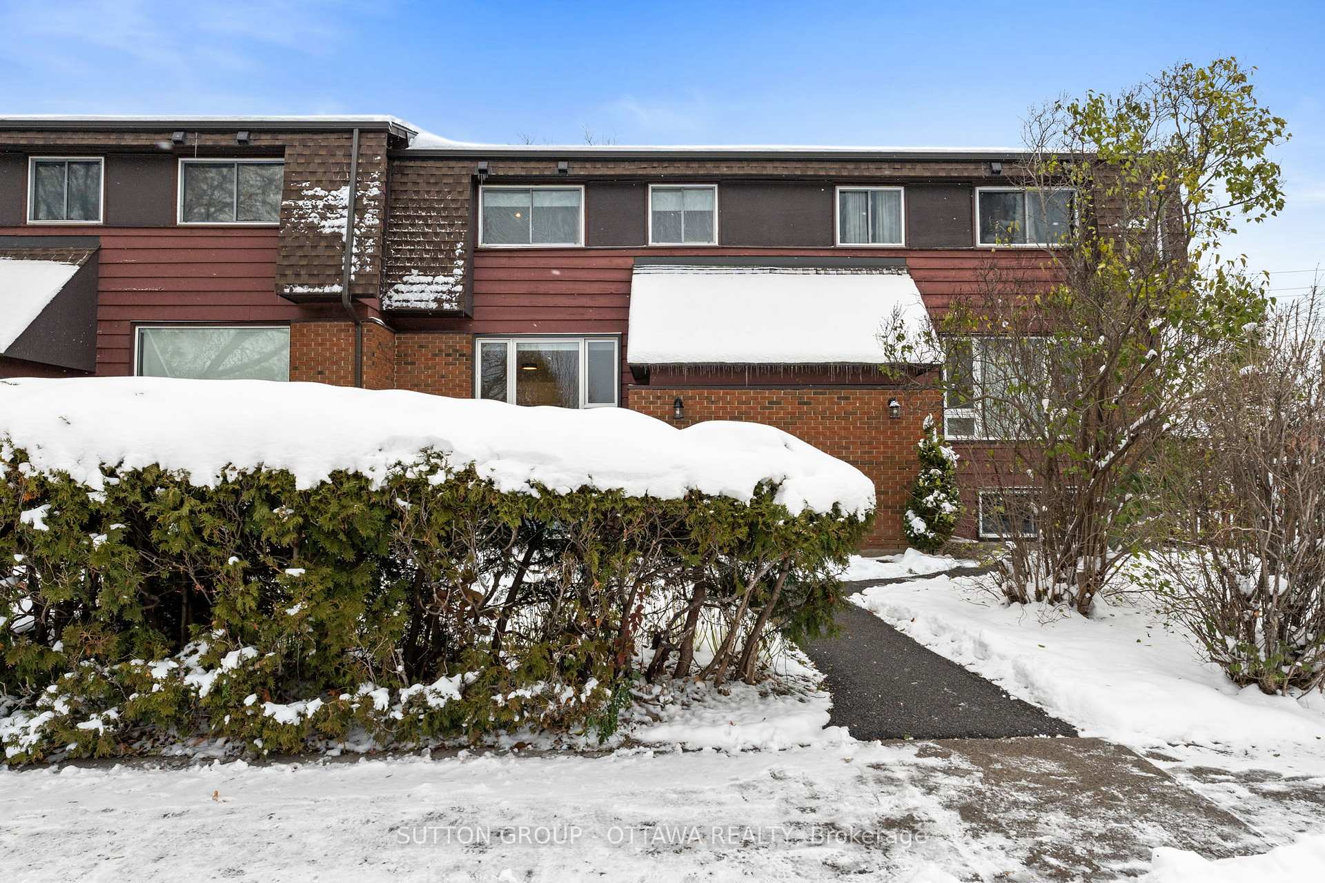 Photo 3 of Unit B, 3 Banner Road, Ottawa, Sheahan Estates/Trend Village — HOMEH