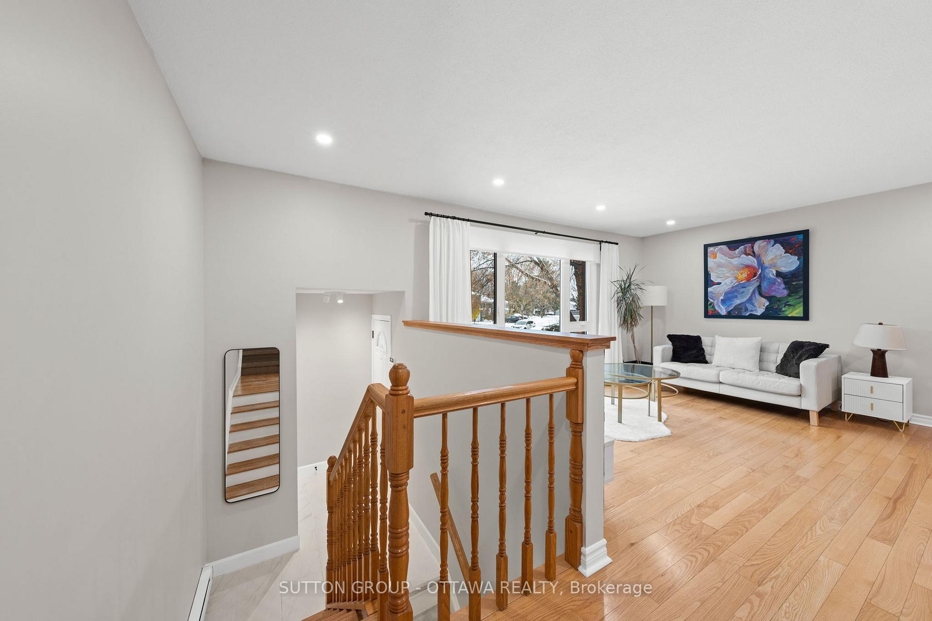 Photo 8 of Unit B, 3 Banner Road, Ottawa, Sheahan Estates/Trend Village — HOMEH