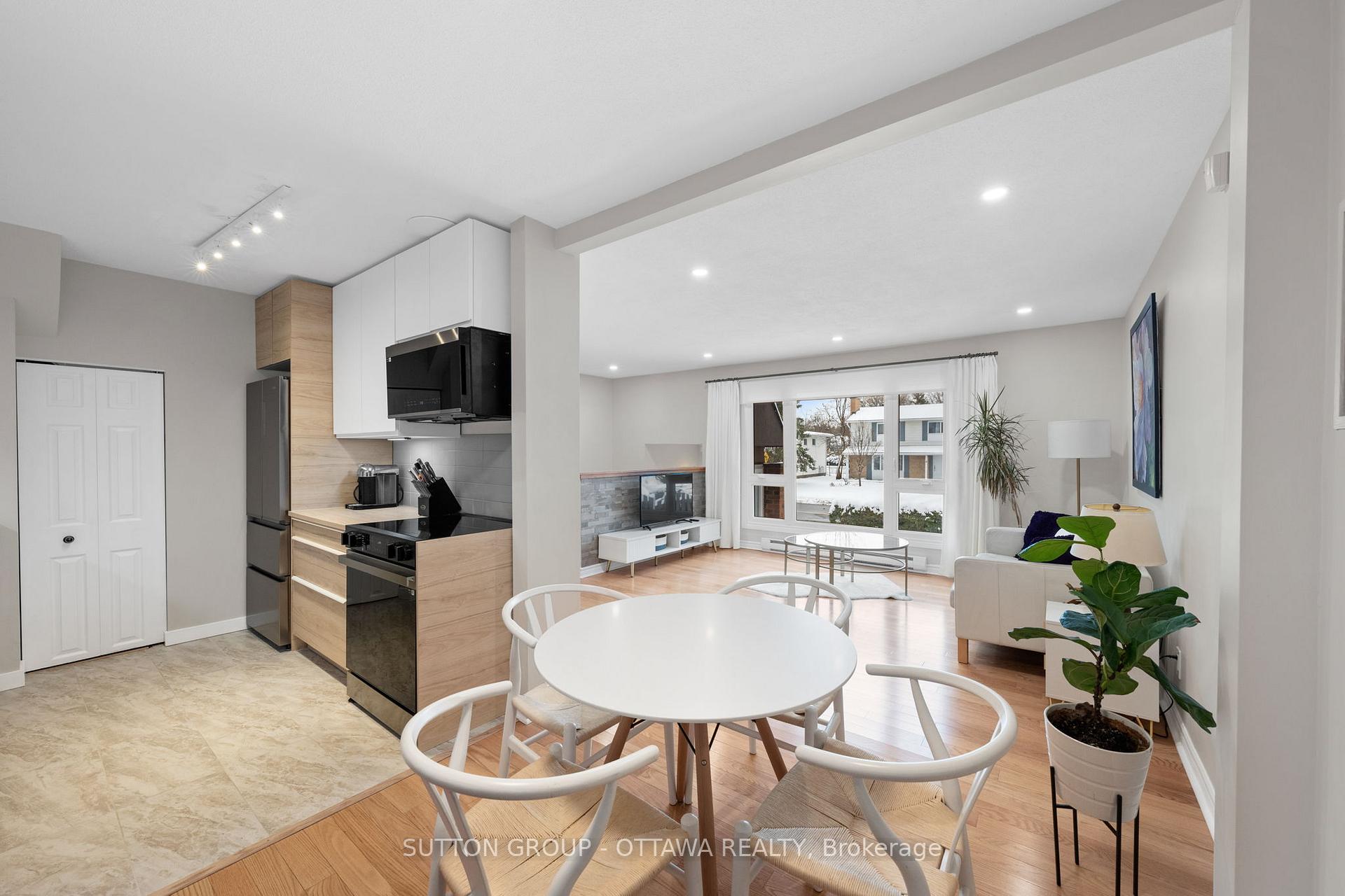 Photo 16 of Unit B, 3 Banner Road, Ottawa, Sheahan Estates/Trend Village — HOMEH