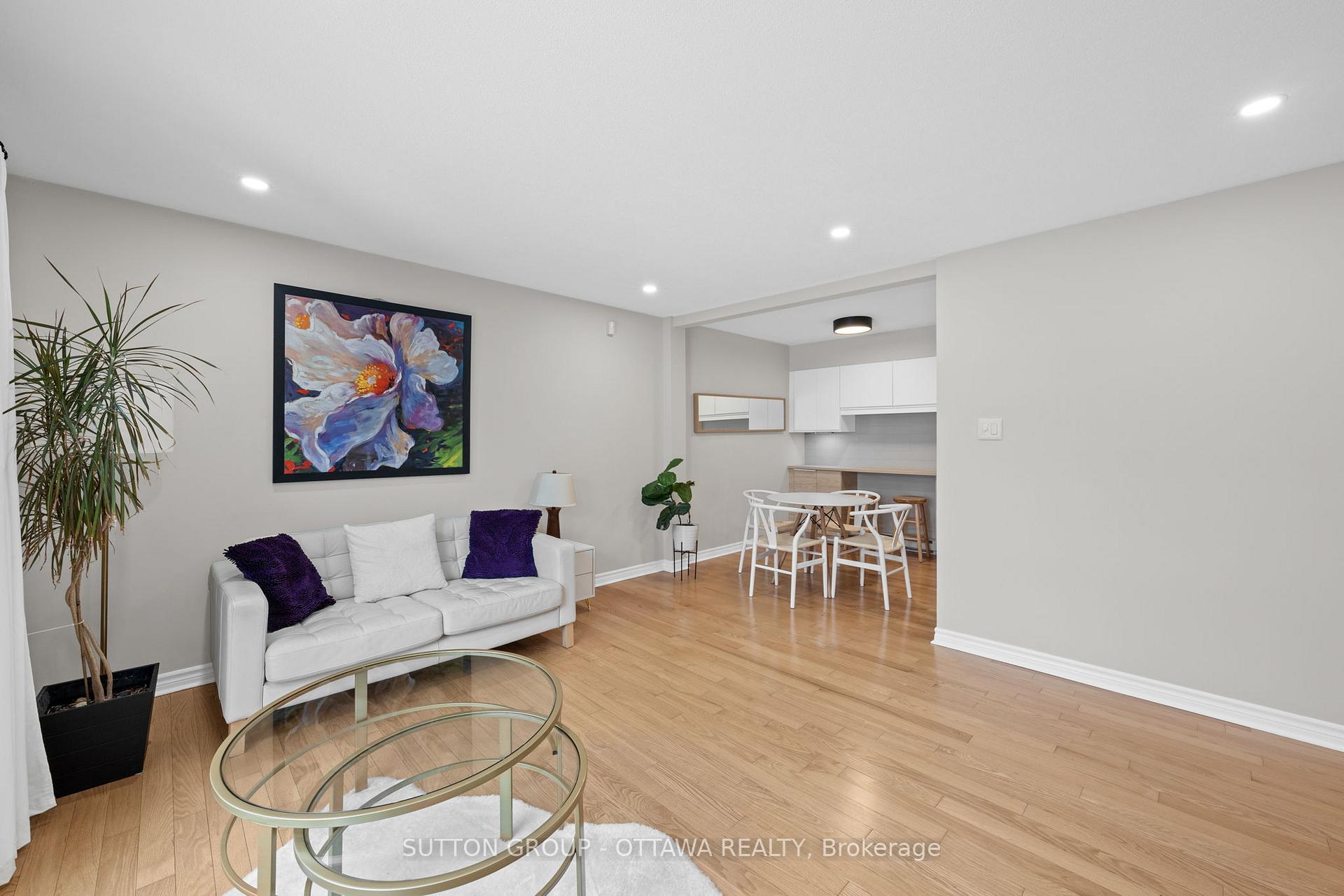 Photo 18 of Unit B, 3 Banner Road, Ottawa, Sheahan Estates/Trend Village — HOMEH