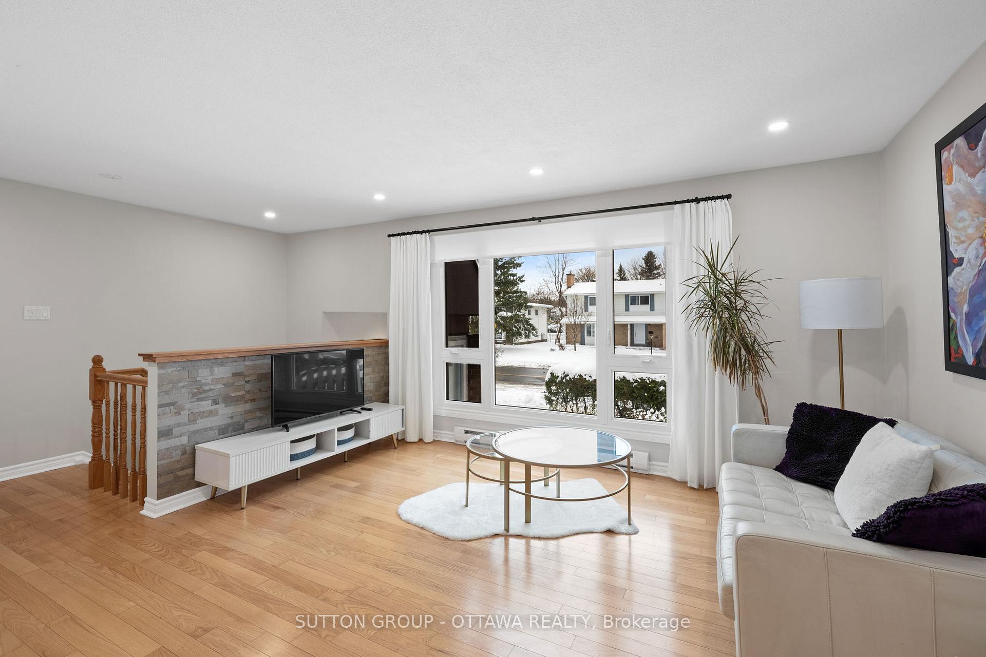 Photo 21 of Unit B, 3 Banner Road, Ottawa, Sheahan Estates/Trend Village — HOMEH