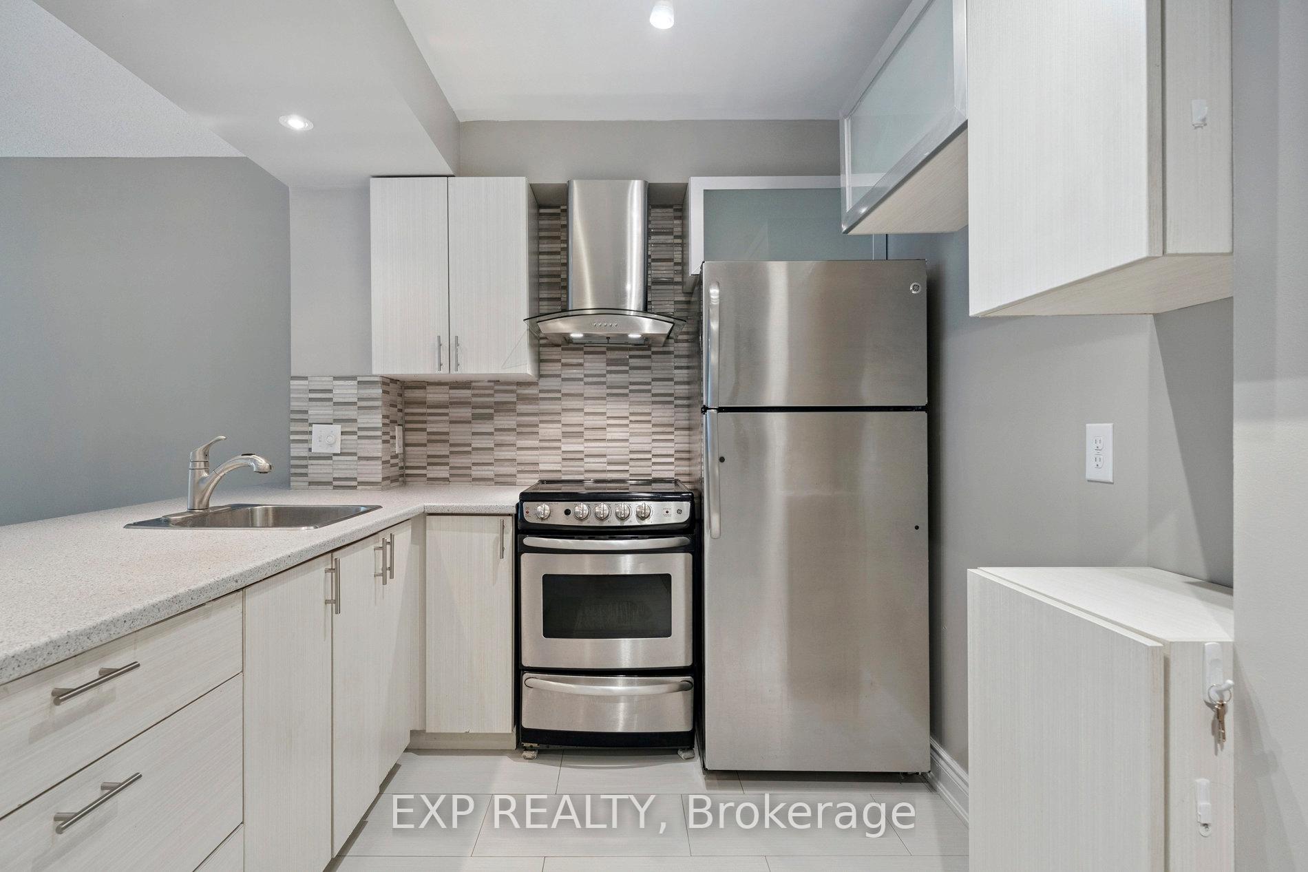 Photo 7 of Unit 301, 140 Dunlop Street E, Barrie, City Centre — HOMEH