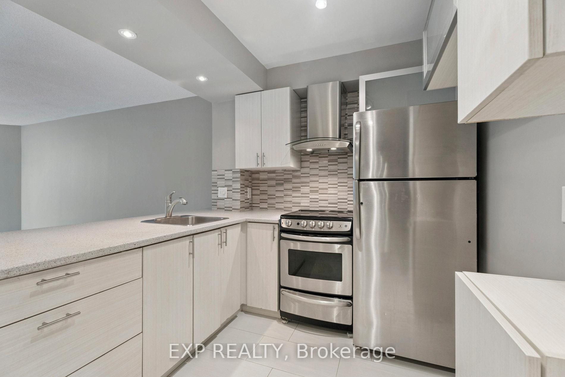 Photo 8 of Unit 301, 140 Dunlop Street E, Barrie, City Centre — HOMEH