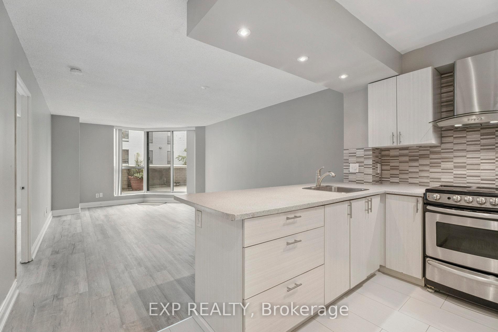 Photo 9 of Unit 301, 140 Dunlop Street E, Barrie, City Centre — HOMEH