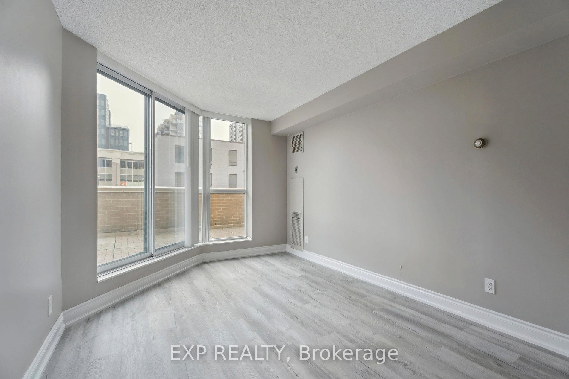 Photo 27 of Unit 301, 140 Dunlop Street E, Barrie, City Centre — HOMEH
