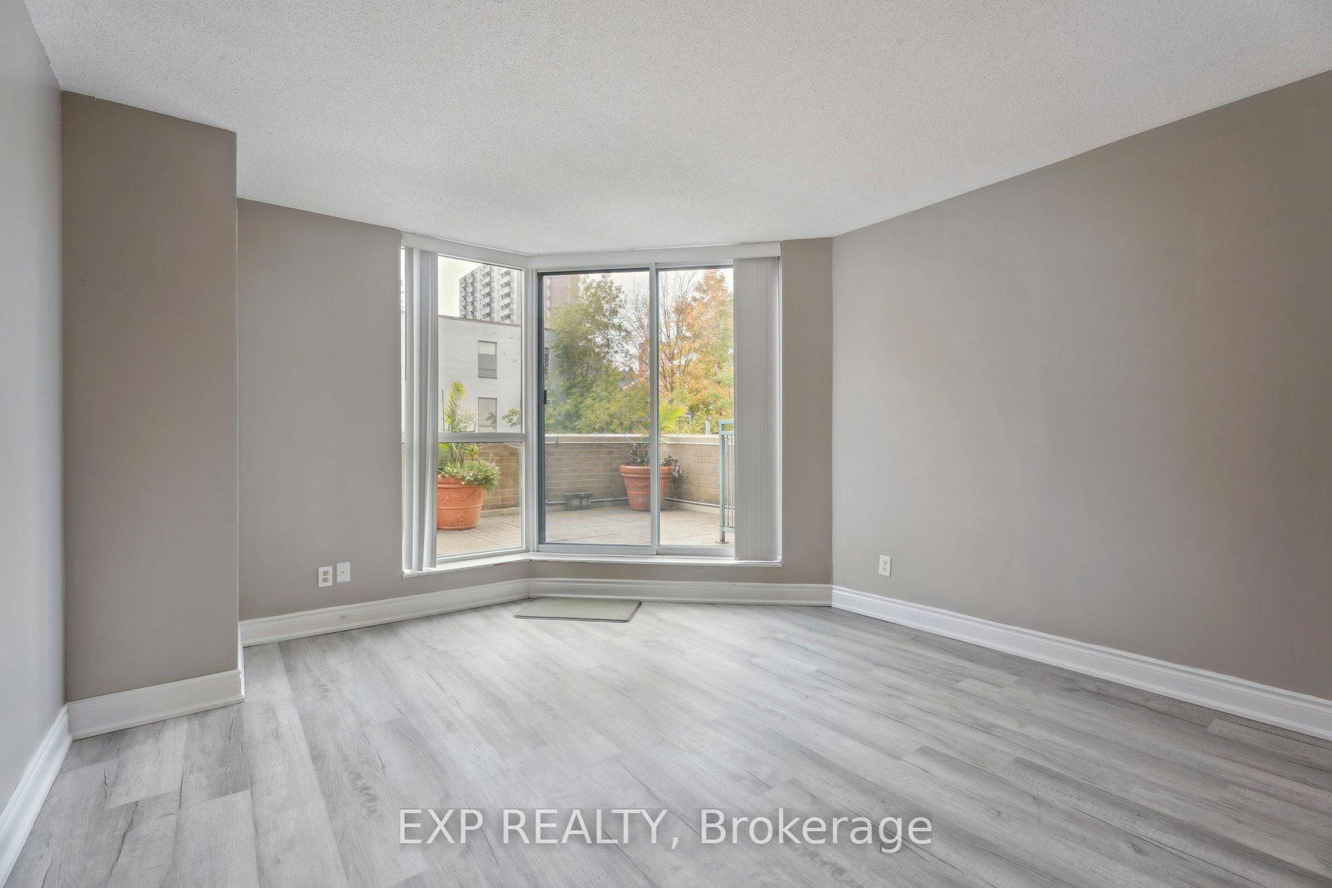 Photo 30 of Unit 301, 140 Dunlop Street E, Barrie, City Centre — HOMEH