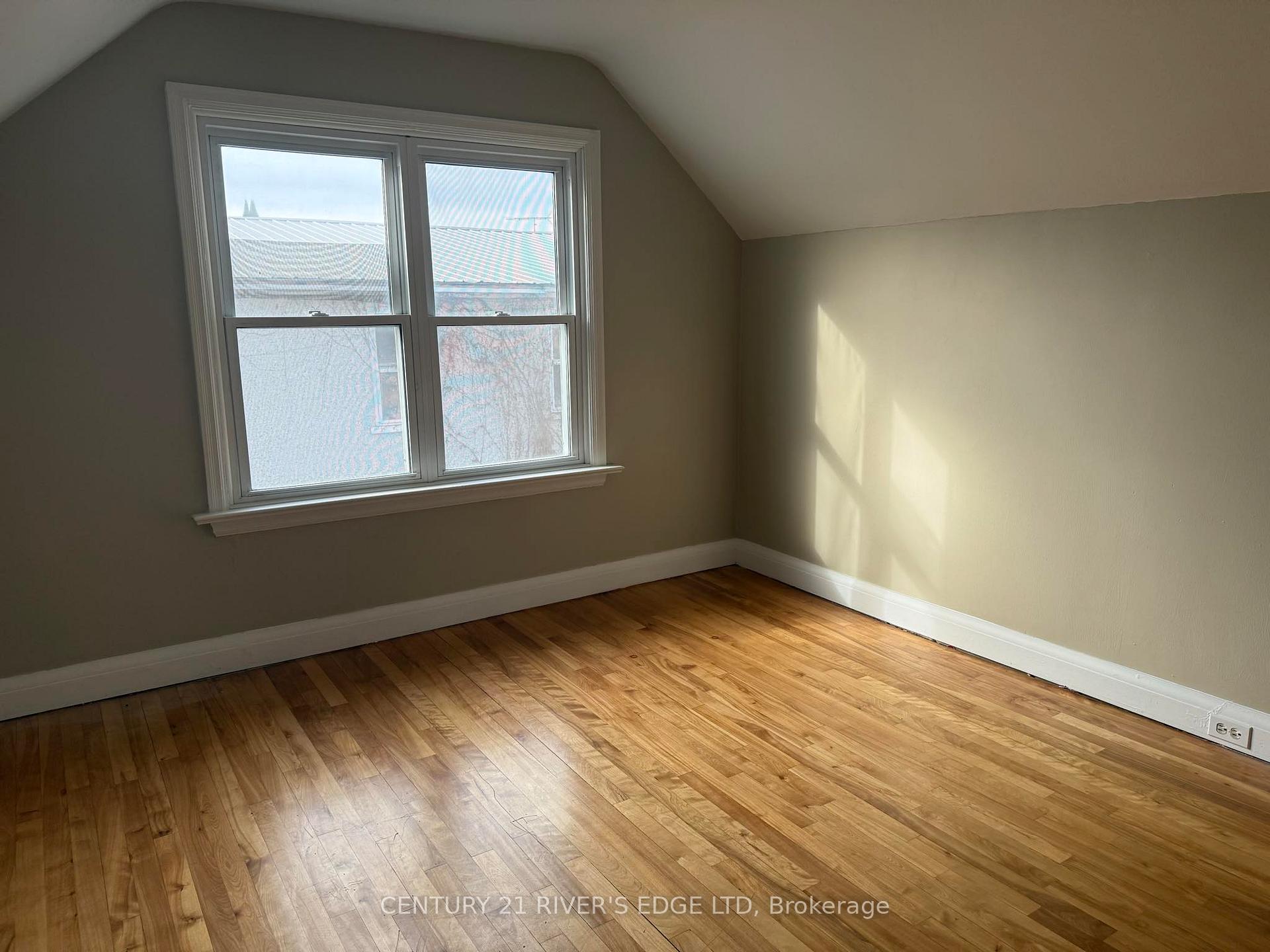 Photo 4 of 407 Lambert Street, Edwardsburgh/Cardinal, Town of Cardinal — HOMEH
