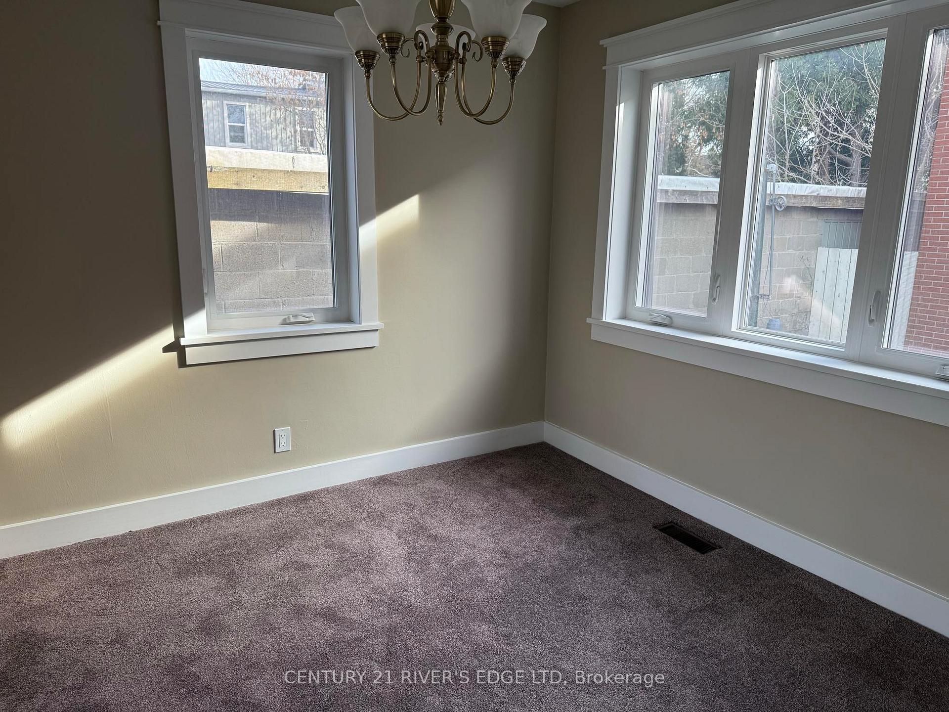 Photo 5 of 407 Lambert Street, Edwardsburgh/Cardinal, Town of Cardinal — HOMEH