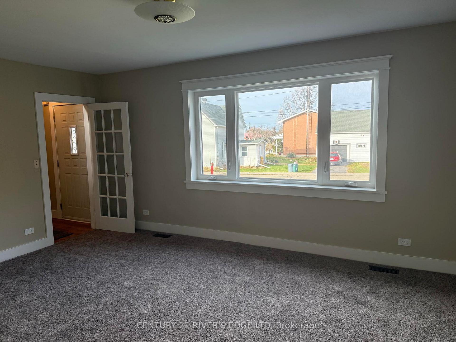 Photo 6 of 407 Lambert Street, Edwardsburgh/Cardinal, Town of Cardinal — HOMEH