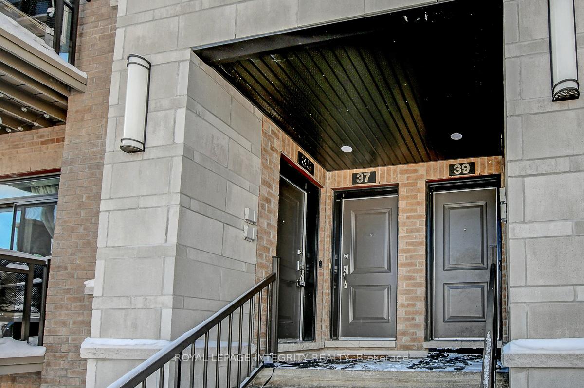 Photo 3 of 35 Carabiner Private, Ottawa, Mer Bleue/Bradley Estates/Anderson Park — HOMEH