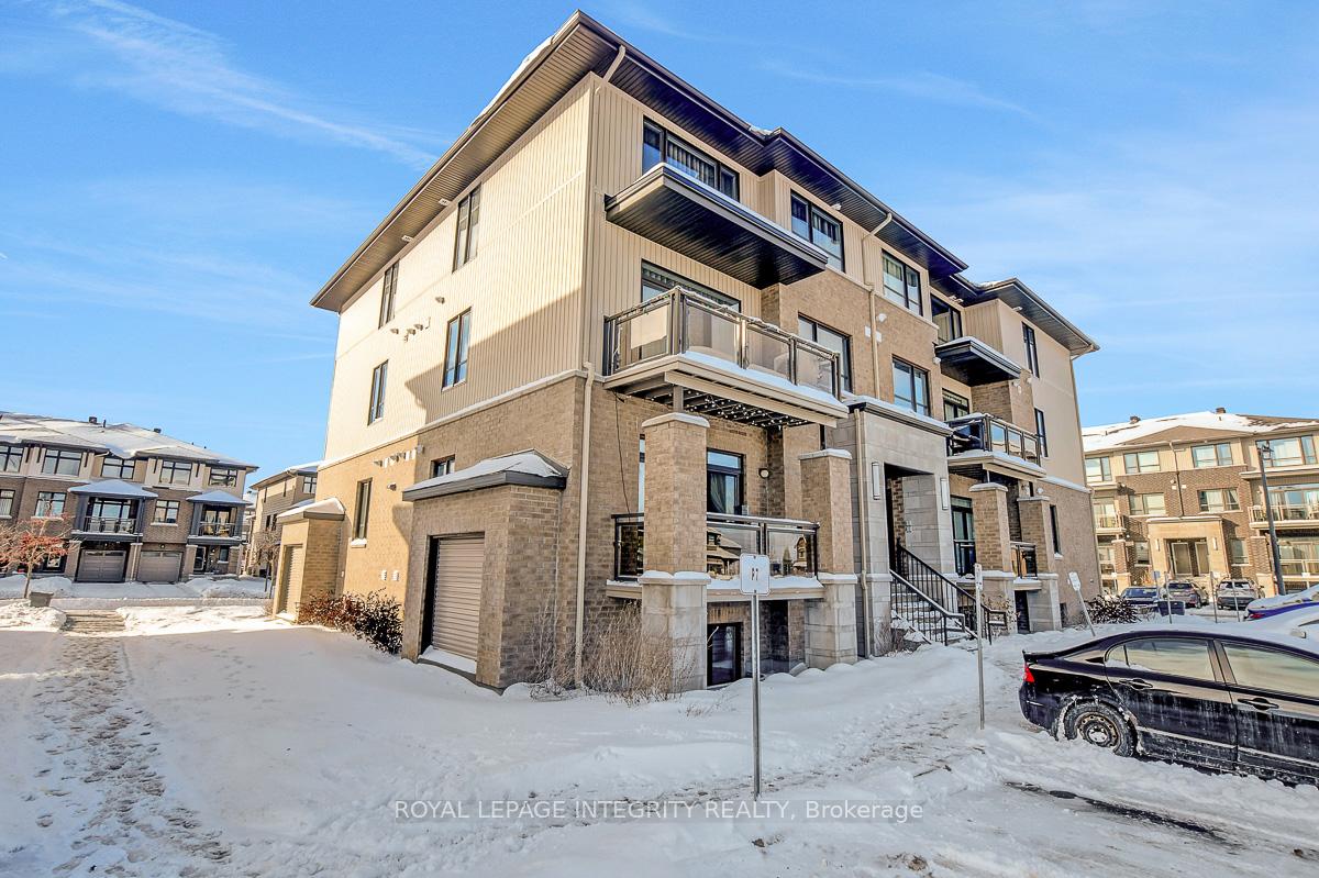 Photo 5 of 35 Carabiner Private, Ottawa, Mer Bleue/Bradley Estates/Anderson Park — HOMEH