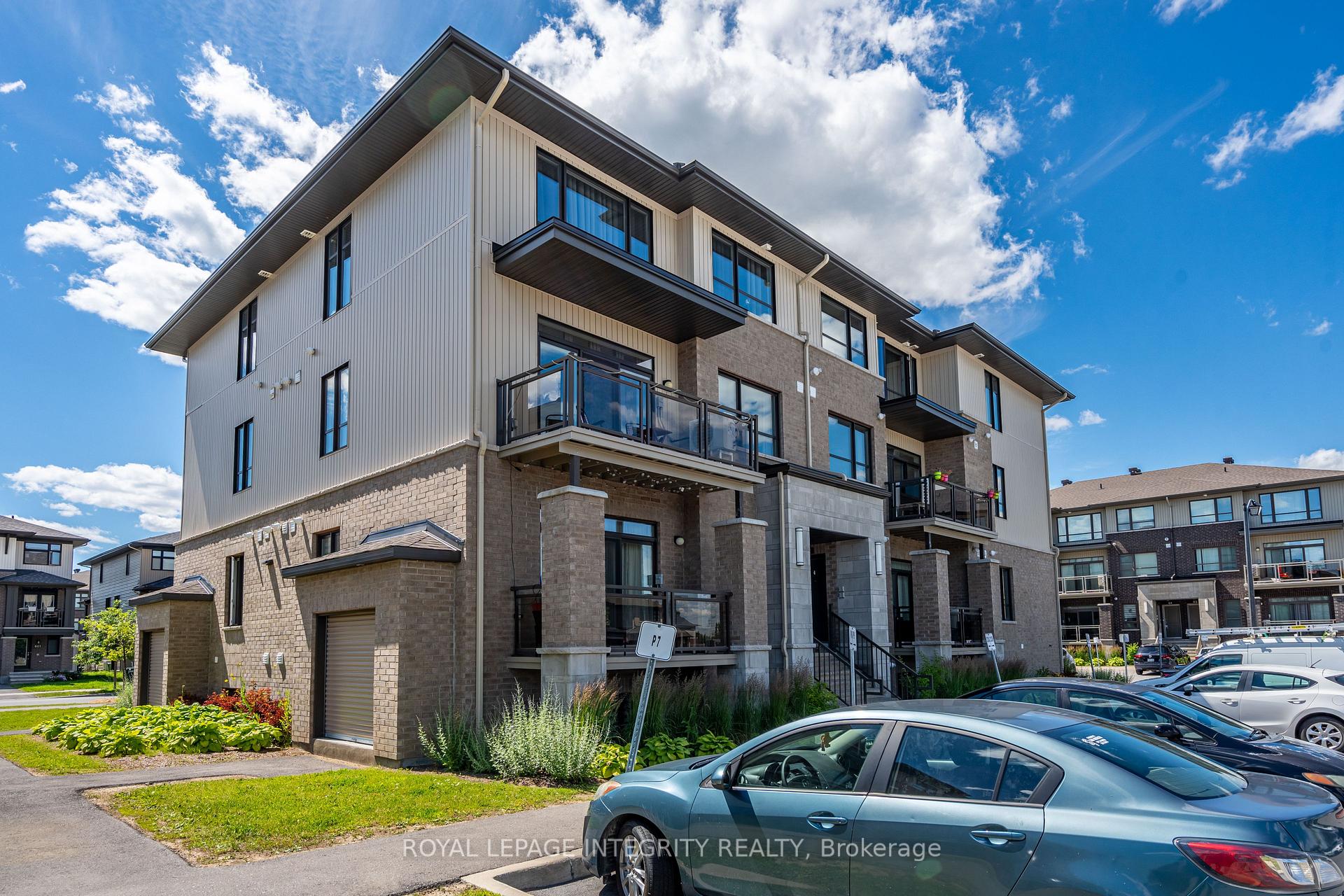 Photo 7 of 35 Carabiner Private, Ottawa, Mer Bleue/Bradley Estates/Anderson Park — HOMEH