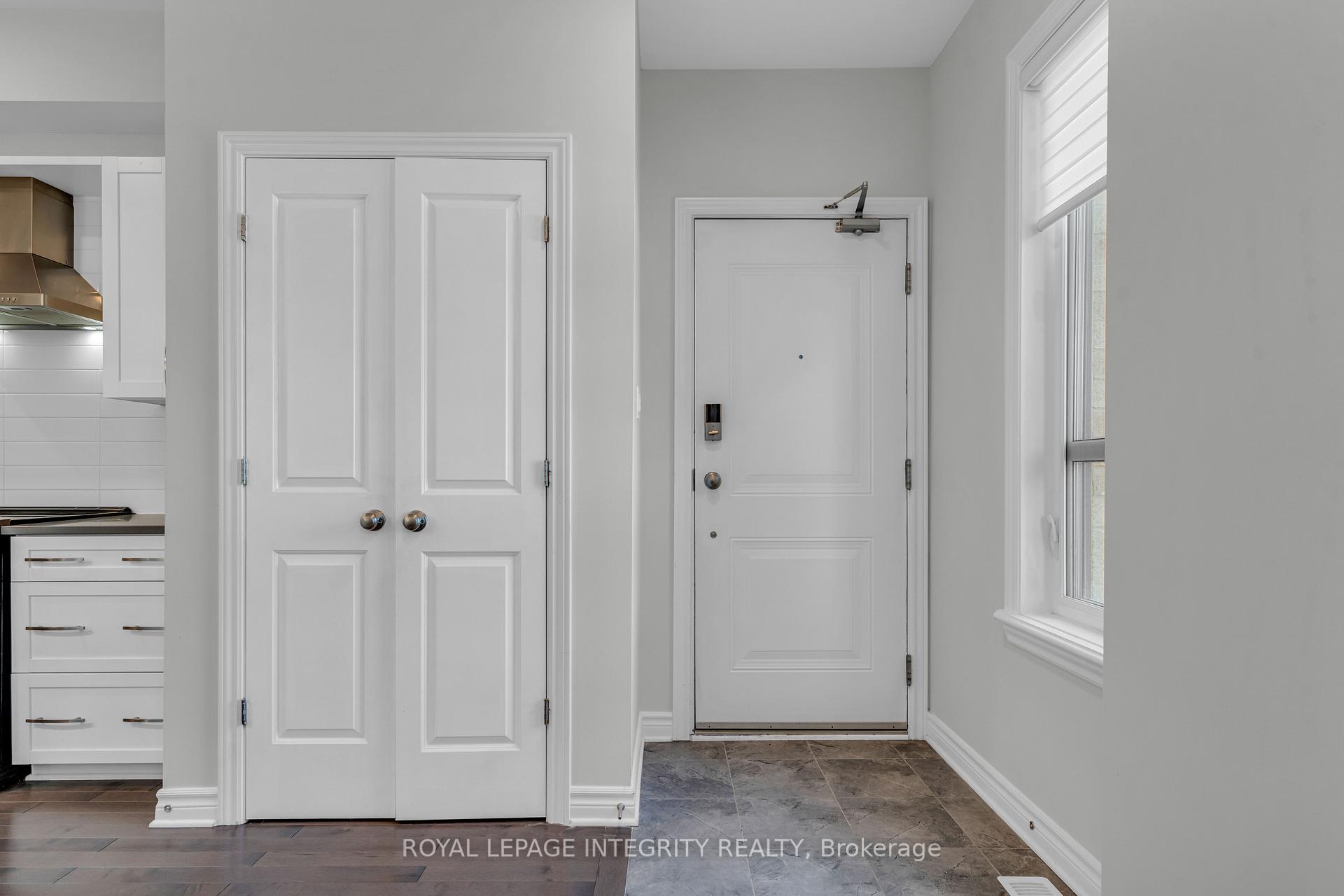 Photo 8 of 35 Carabiner Private, Ottawa, Mer Bleue/Bradley Estates/Anderson Park — HOMEH