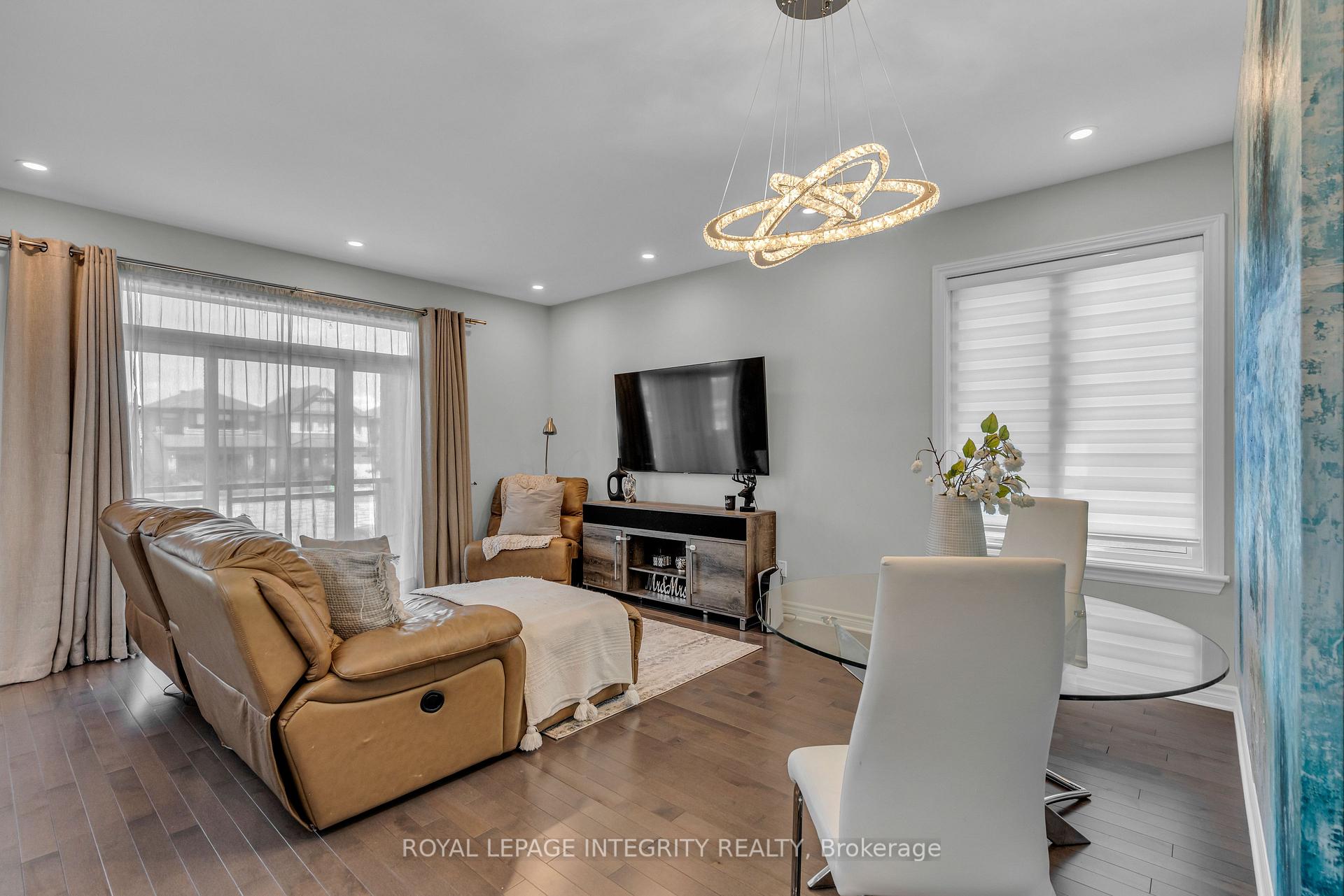 Photo 14 of 35 Carabiner Private, Ottawa, Mer Bleue/Bradley Estates/Anderson Park — HOMEH