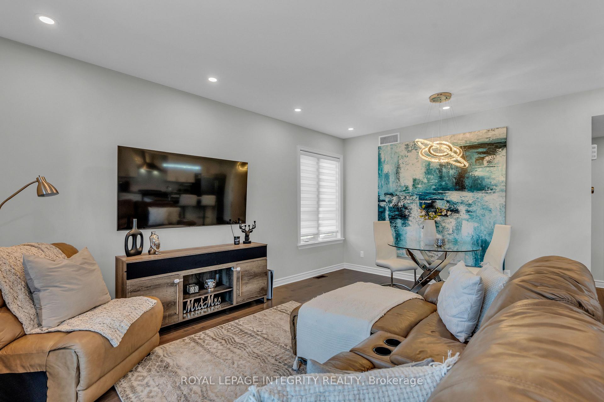 Photo 17 of 35 Carabiner Private, Ottawa, Mer Bleue/Bradley Estates/Anderson Park — HOMEH