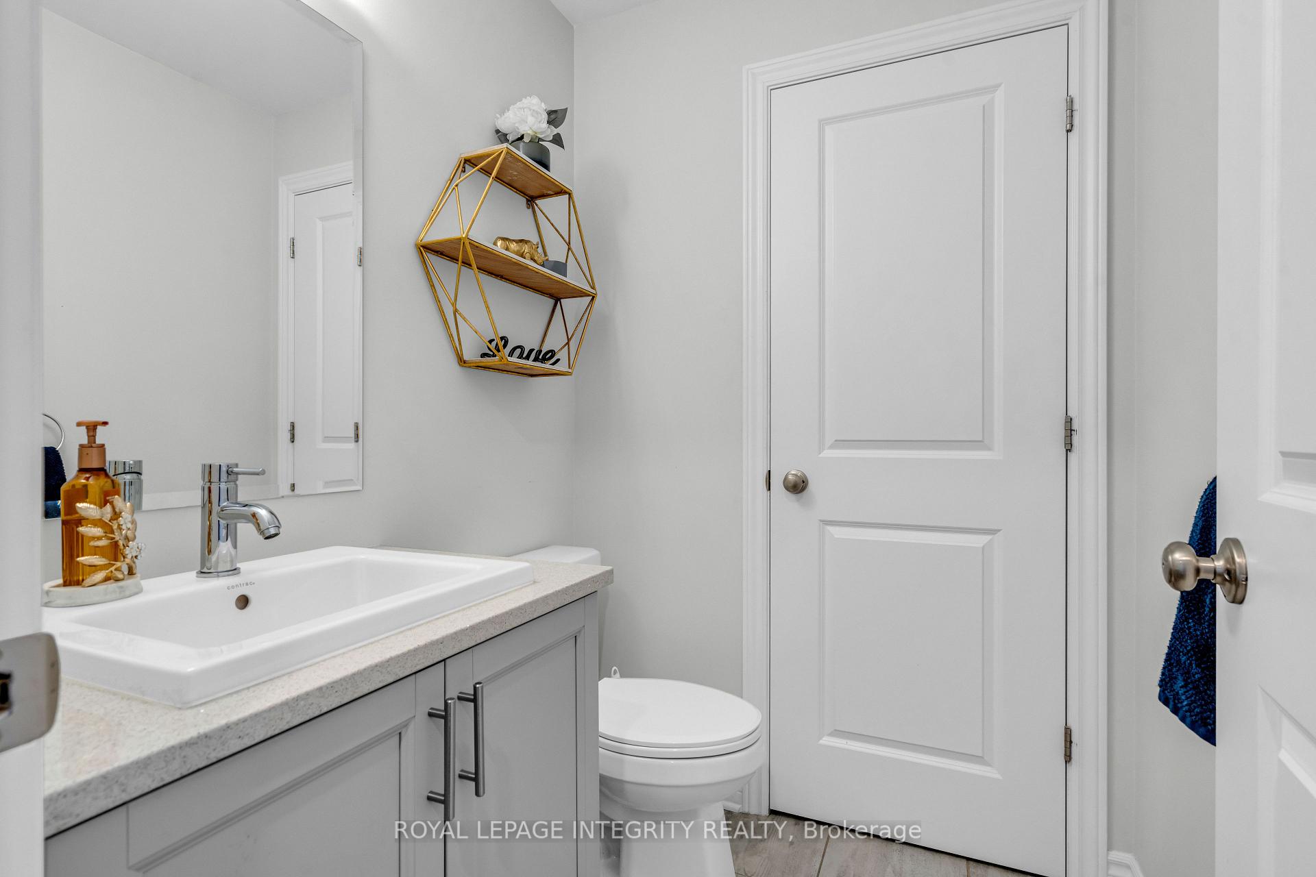 Photo 18 of 35 Carabiner Private, Ottawa, Mer Bleue/Bradley Estates/Anderson Park — HOMEH