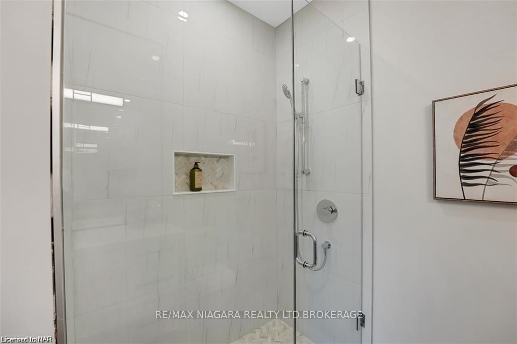 Photo 55 of Unit 2, 41 Ivy Crescent, Thorold, Confederation Heights — HOMEH