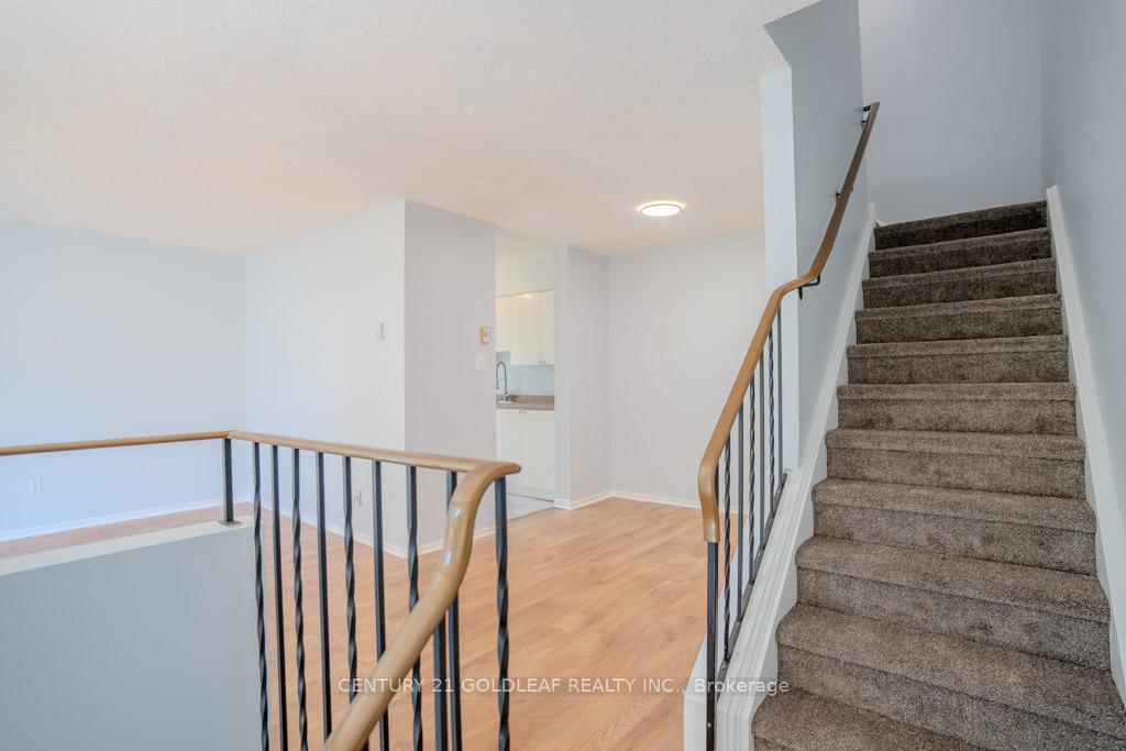 Photo 5 of Unit 5B, 5 Sonnet Crescent, Ottawa, Westcliffe Estates — HOMEH