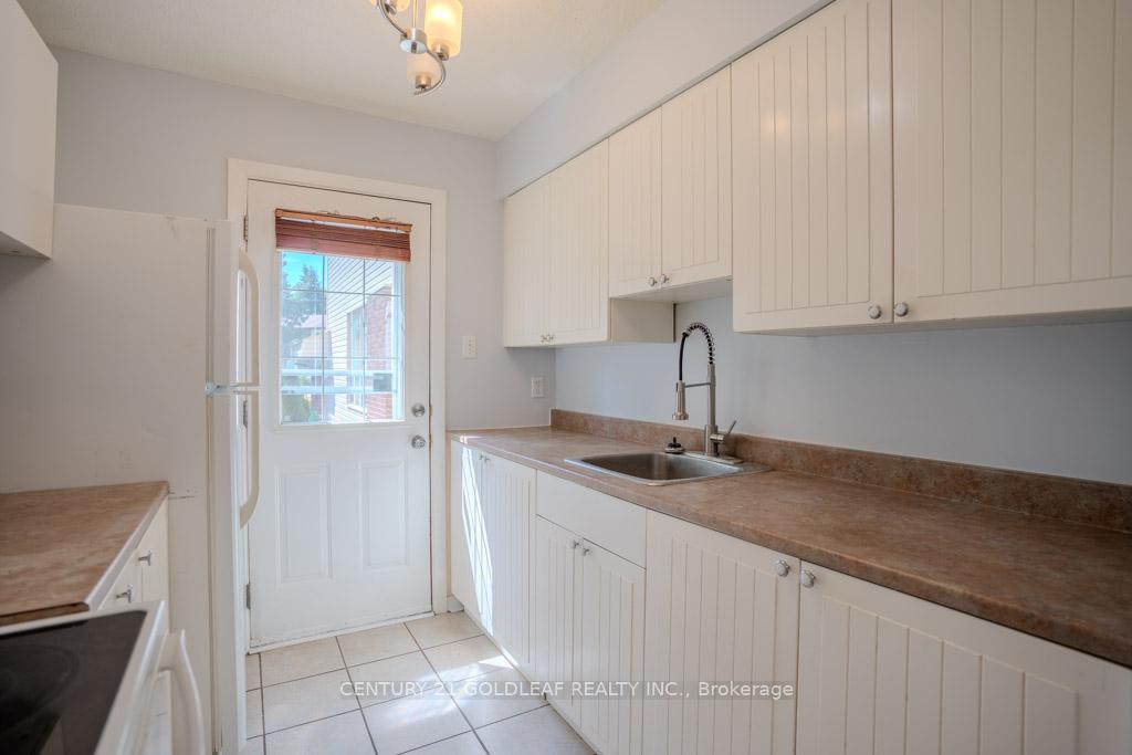 Photo 16 of Unit 5B, 5 Sonnet Crescent, Ottawa, Westcliffe Estates — HOMEH