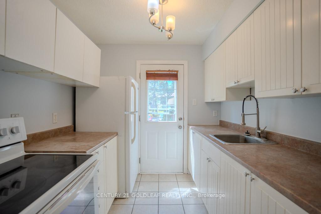 Photo 17 of Unit 5B, 5 Sonnet Crescent, Ottawa, Westcliffe Estates — HOMEH