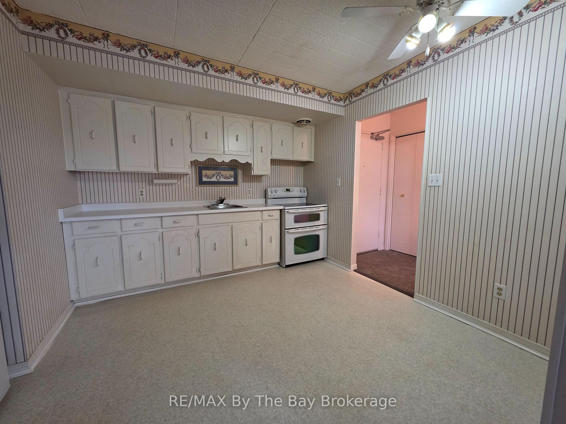 Photo 6 of Unit 409, 184 Eighth Street, Collingwood — HOMEH