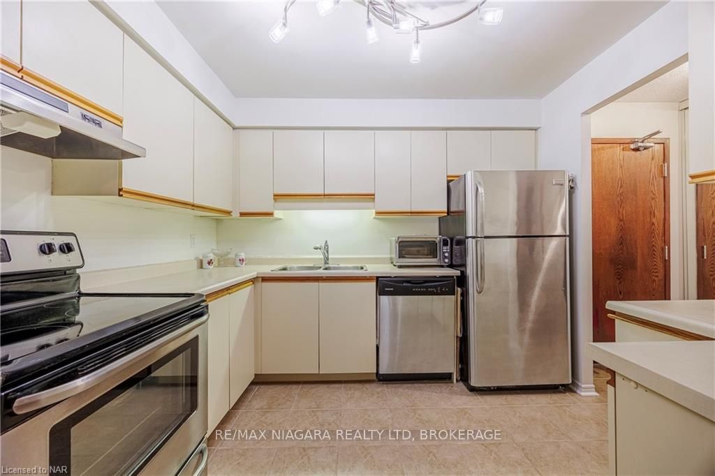 Photo 6 of Unit 309, 162 Martindale Road, St. Catharines, Grapeview — HOMEH