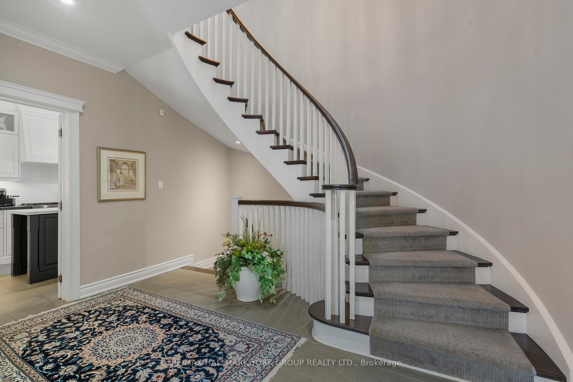 Photo 7 of 516 Quail Ridge Drive, Aurora, Aurora Estates — HOMEH