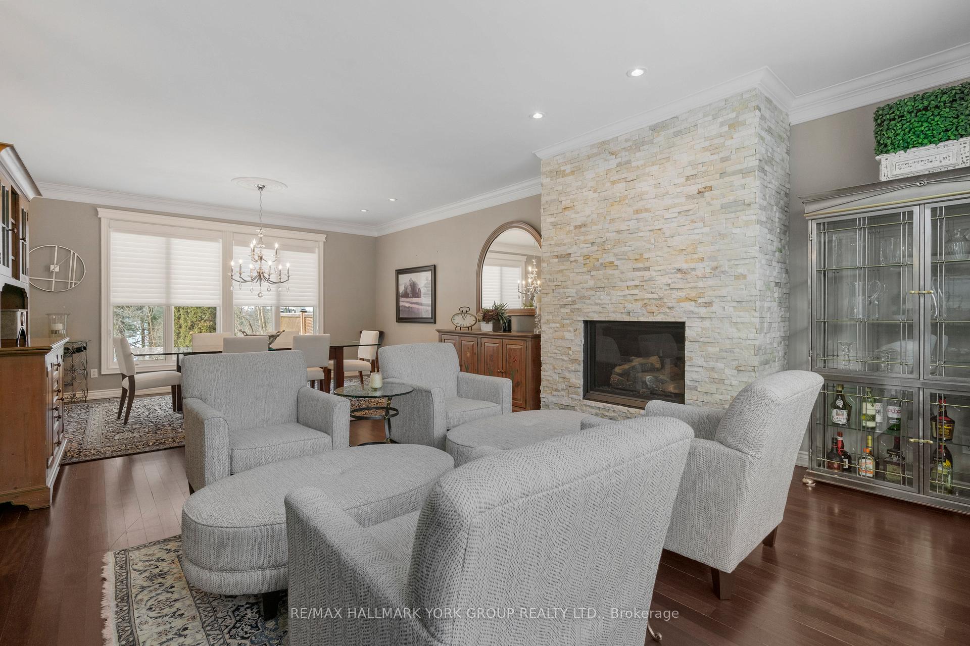 Photo 12 of 516 Quail Ridge Drive, Aurora, Aurora Estates — HOMEH