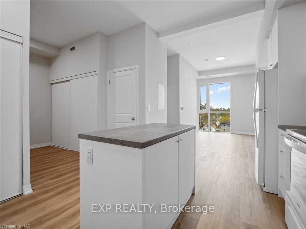 Photo 2 of Unit 221, 50 Herrick Avenue, St. Catharines, Oakdale — HOMEH