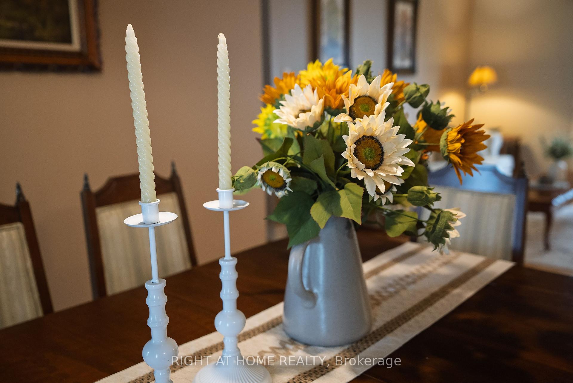 Photo 11 of 1179 Whiterock Street, Ottawa, Carson Grove — HOMEH