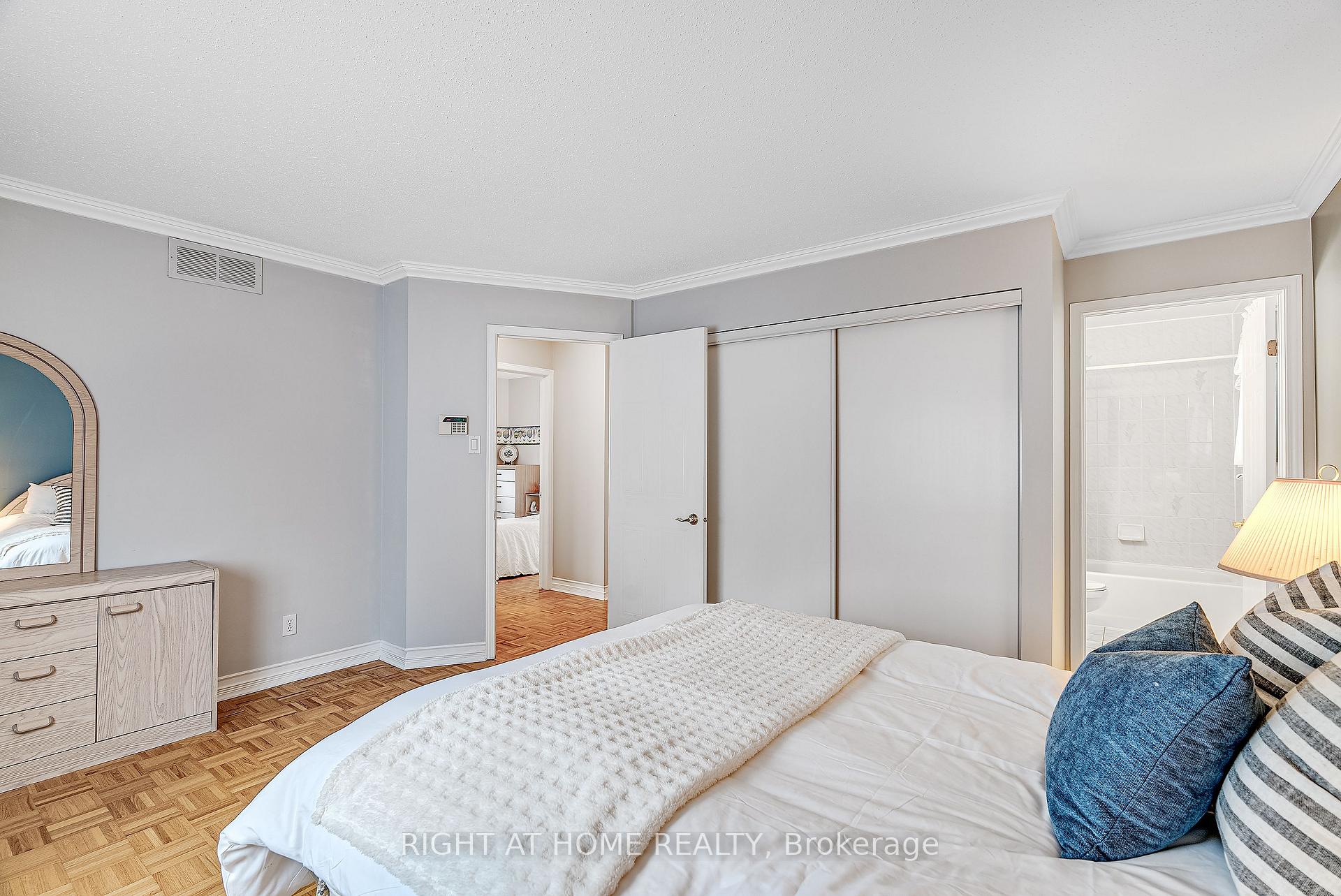 Photo 18 of 1179 Whiterock Street, Ottawa, Carson Grove — HOMEH