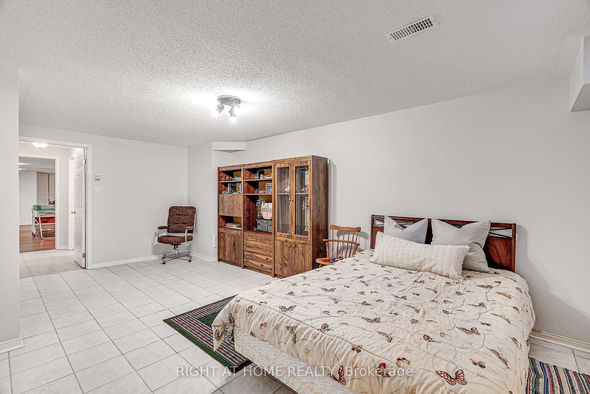 Photo 33 of 1179 Whiterock Street, Ottawa, Carson Grove — HOMEH