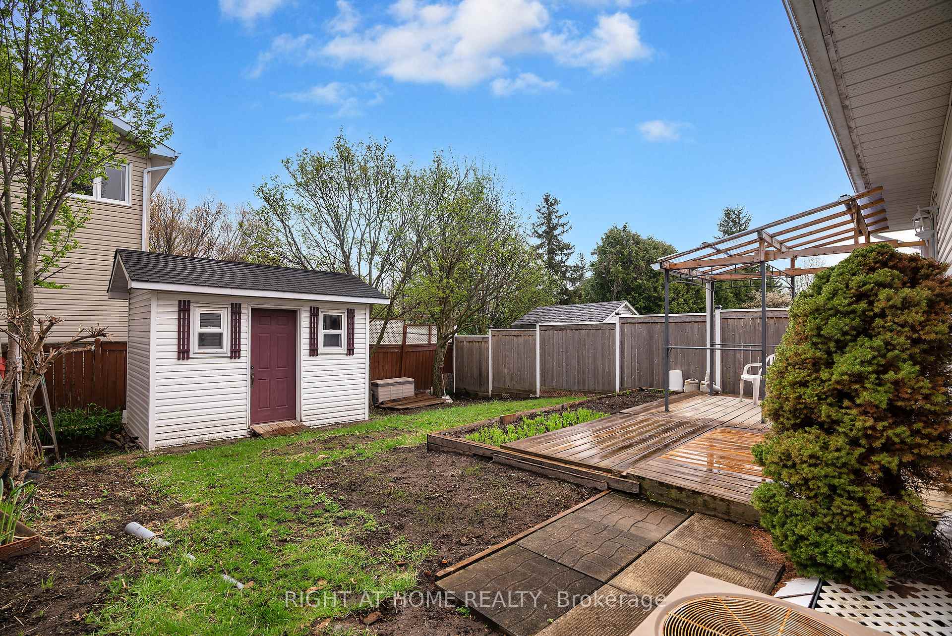 Photo 41 of 1179 Whiterock Street, Ottawa, Carson Grove — HOMEH