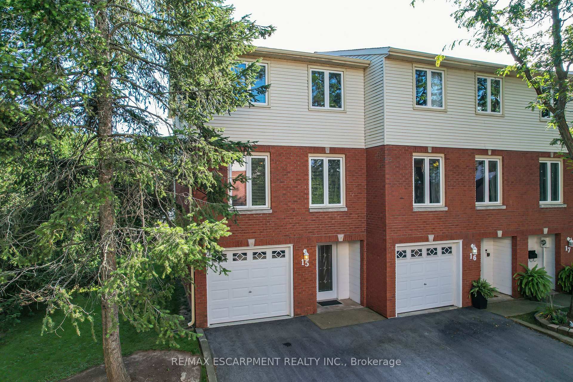 Front of Unit 15, 130 Livingston Avenue