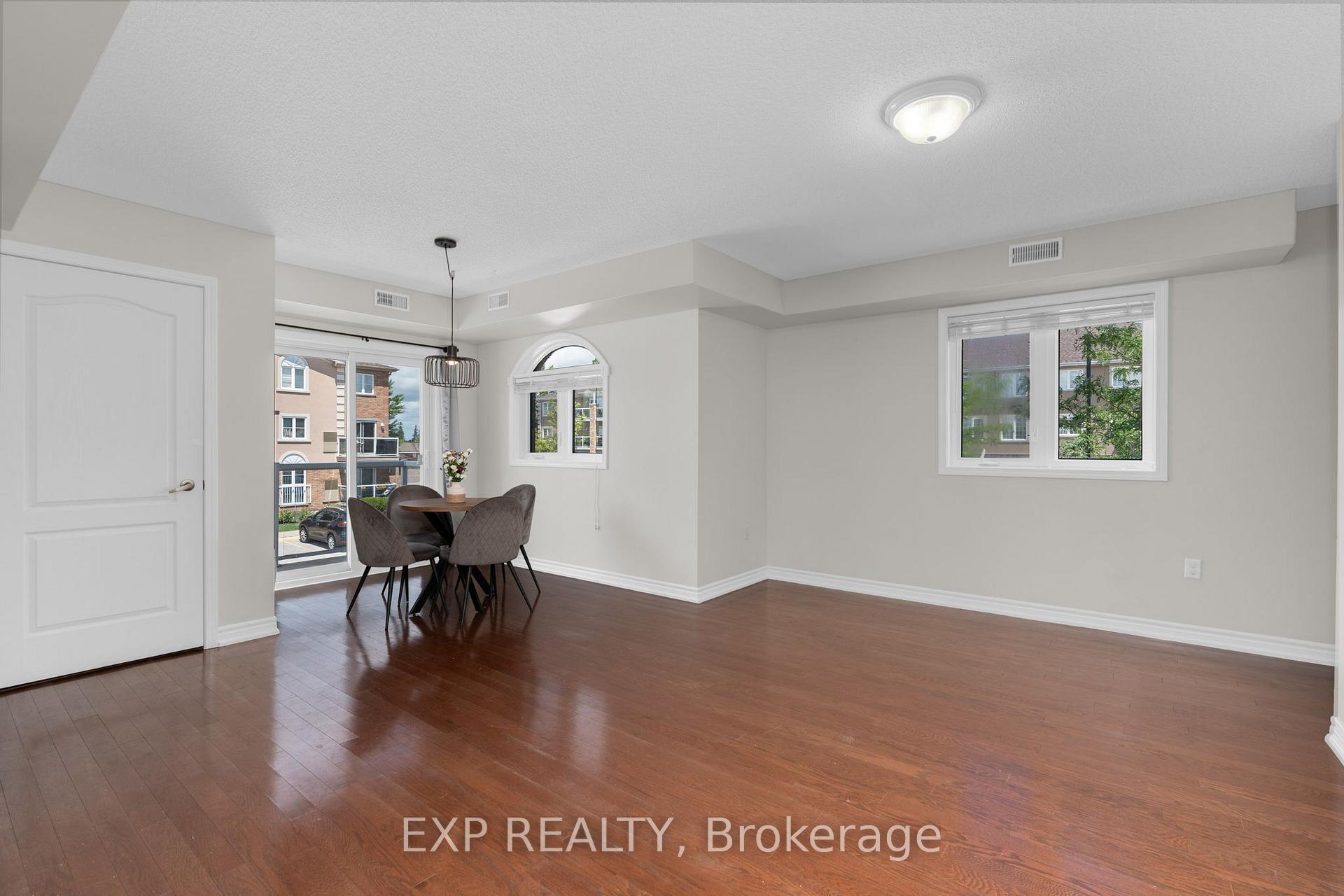 Photo 8 of Unit 3, 135 Sydenham Wells, Barrie, Georgian Drive — HOMEH