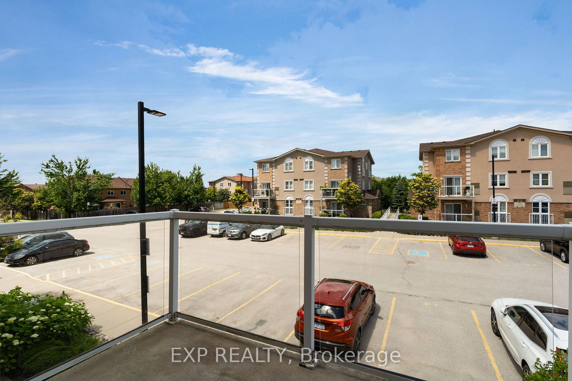 Photo 15 of Unit 3, 135 Sydenham Wells, Barrie, Georgian Drive — HOMEH