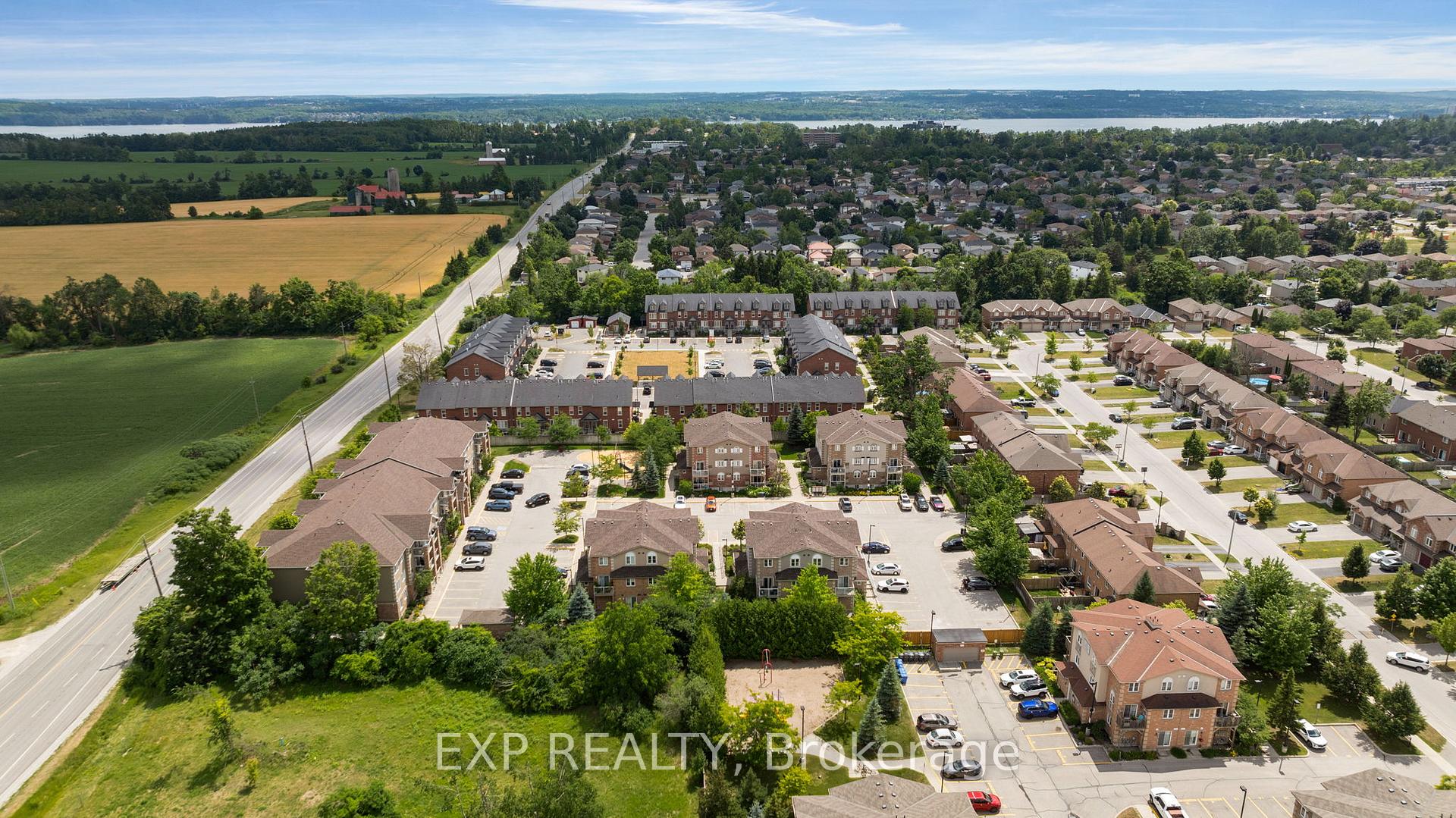 Photo 18 of Unit 3, 135 Sydenham Wells, Barrie, Georgian Drive — HOMEH