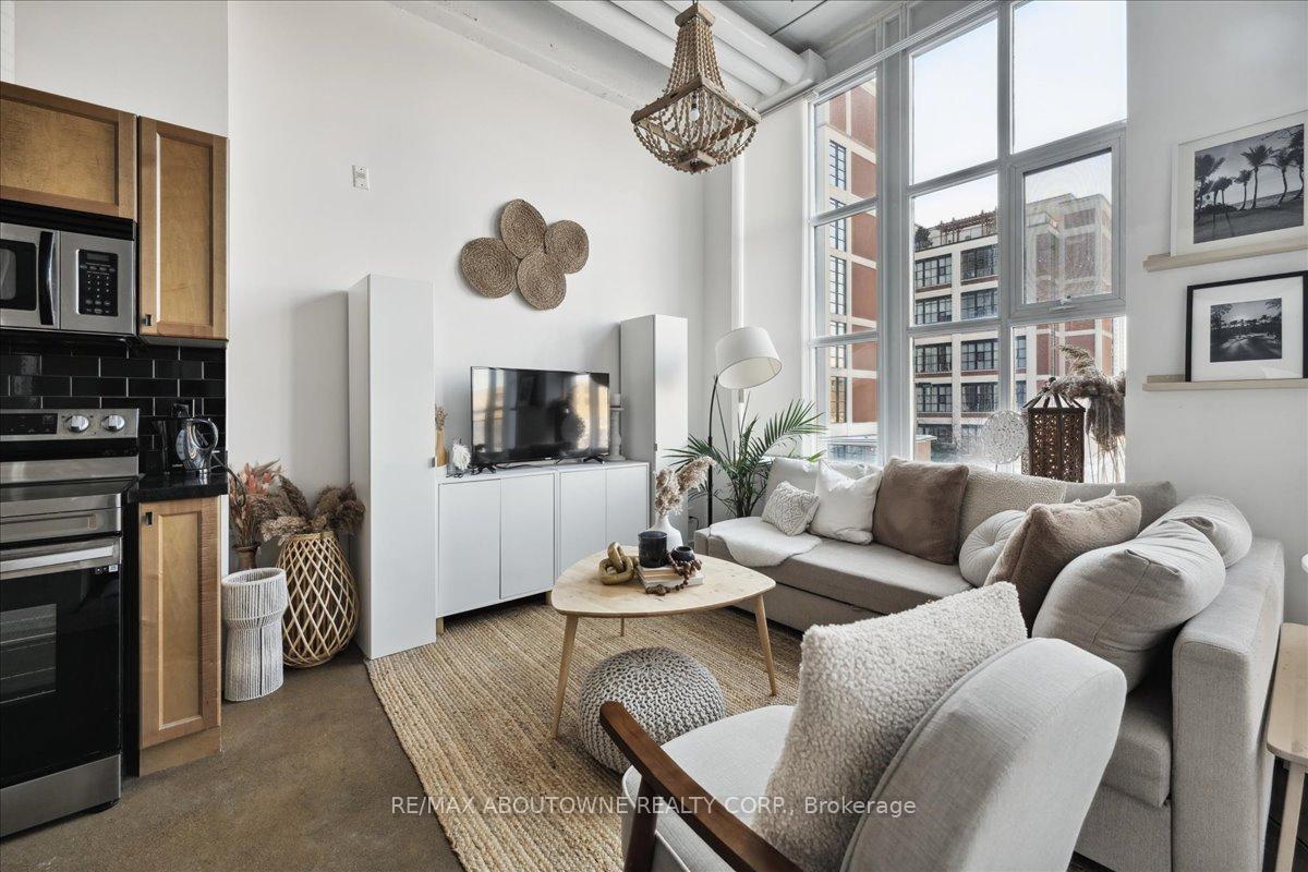 Photo 1 of Unit 232, 404 King Street W, Kitchener — HOMEH