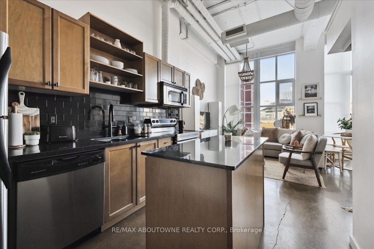 Photo 3 of Unit 232, 404 King Street W, Kitchener — HOMEH