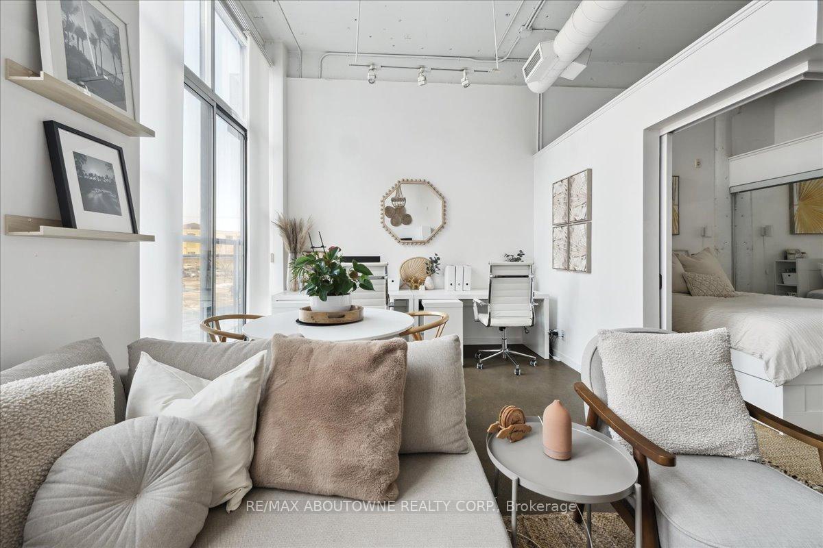 Photo 6 of Unit 232, 404 King Street W, Kitchener — HOMEH